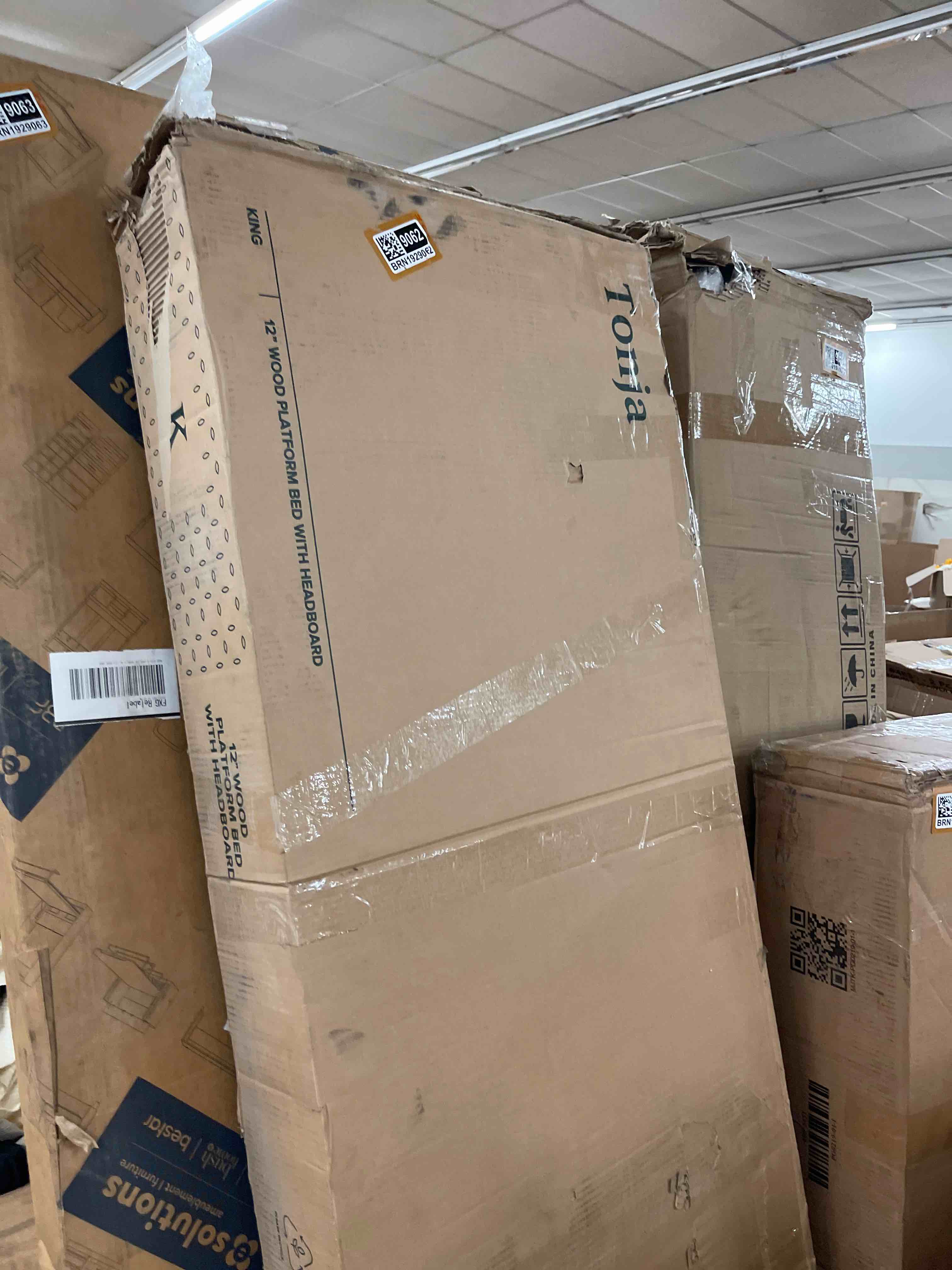 https://s3.amazonaws.com/lotting-images-prod/phillipi/BRN1929062_1758050710126.jpeg