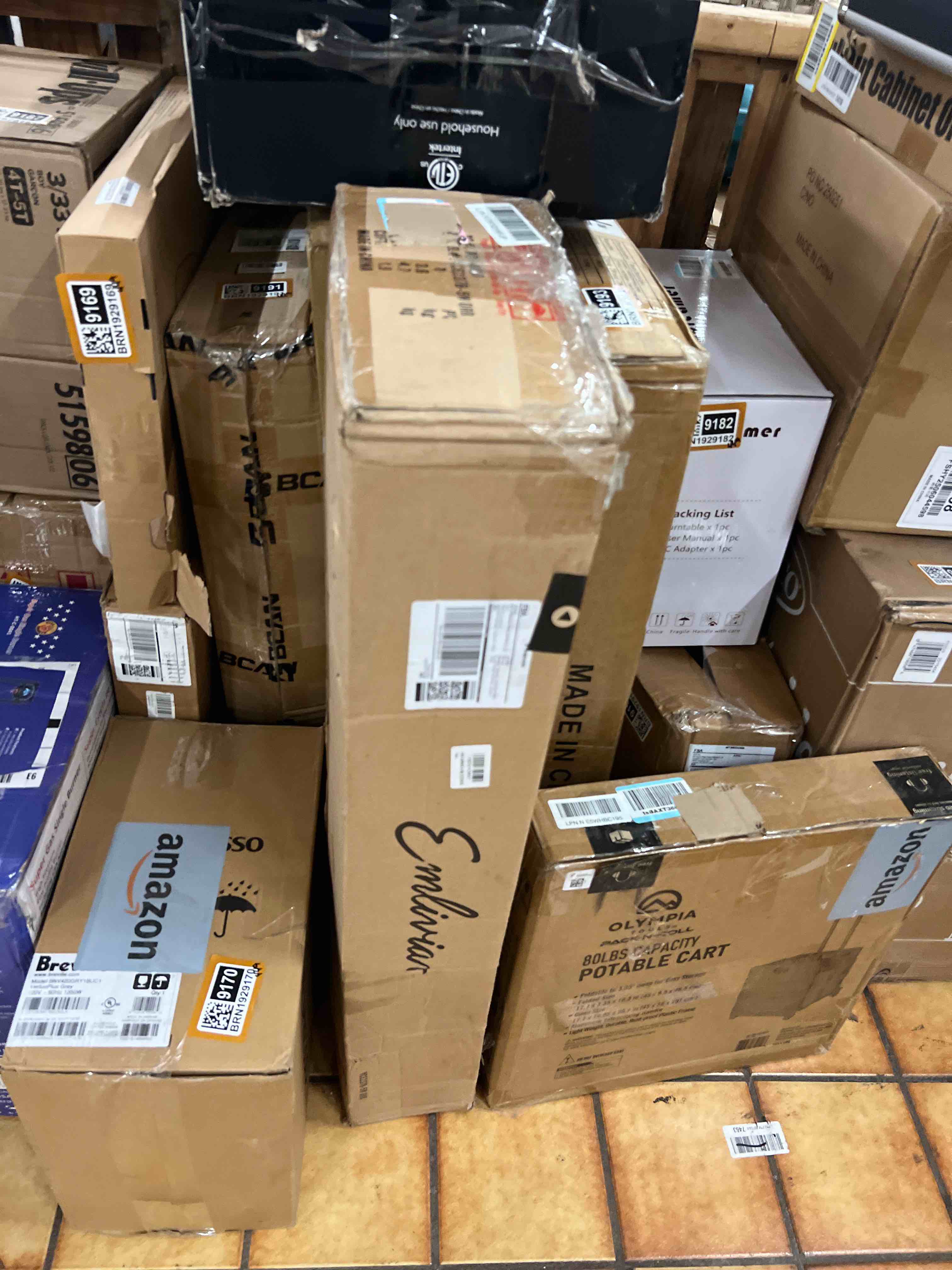 https://s3.amazonaws.com/lotting-images-prod/phillipi/BRN1929167_1758648533614.jpeg