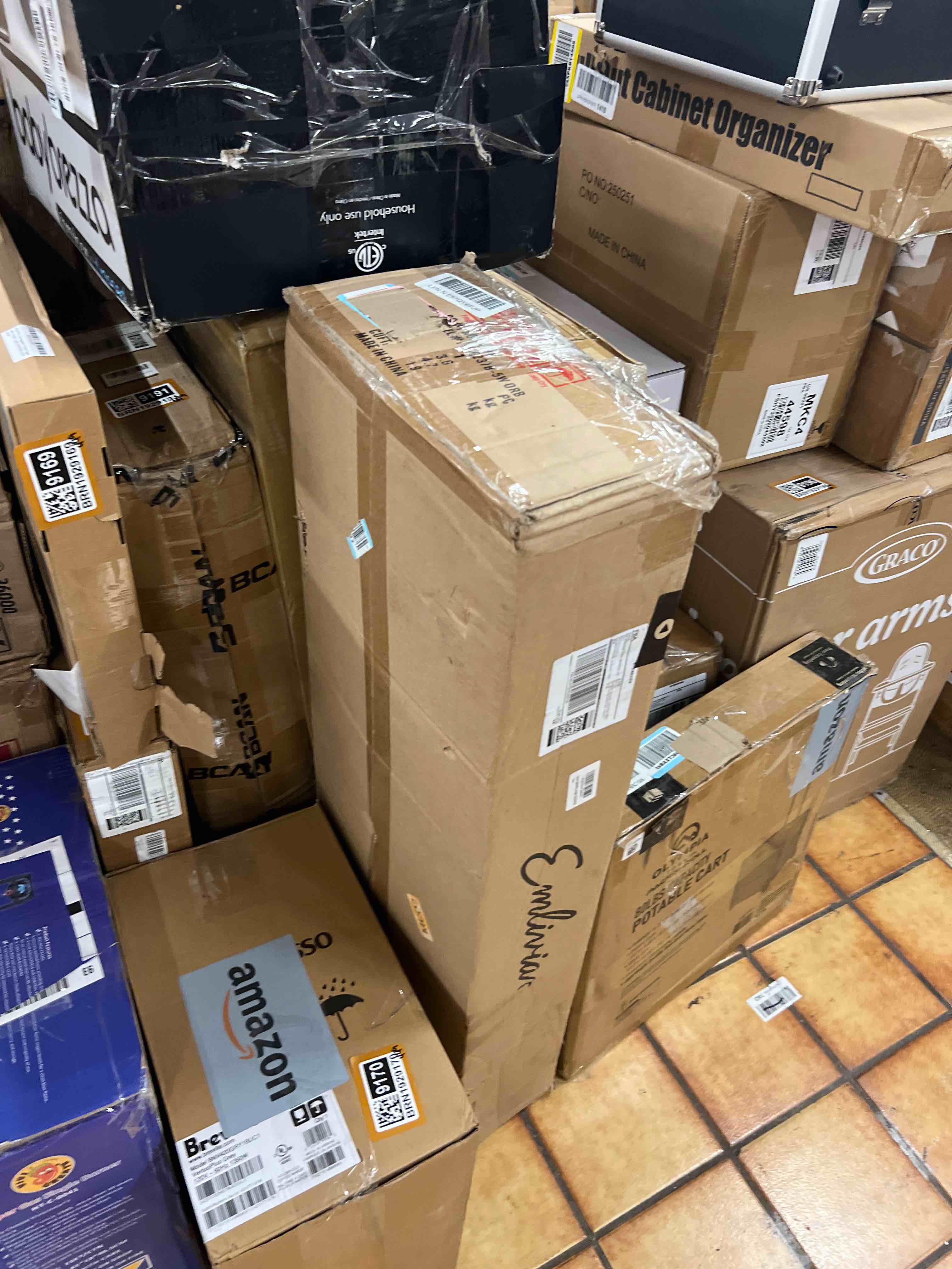 https://s3.amazonaws.com/lotting-images-prod/phillipi/BRN1929167_1758648534879.jpeg