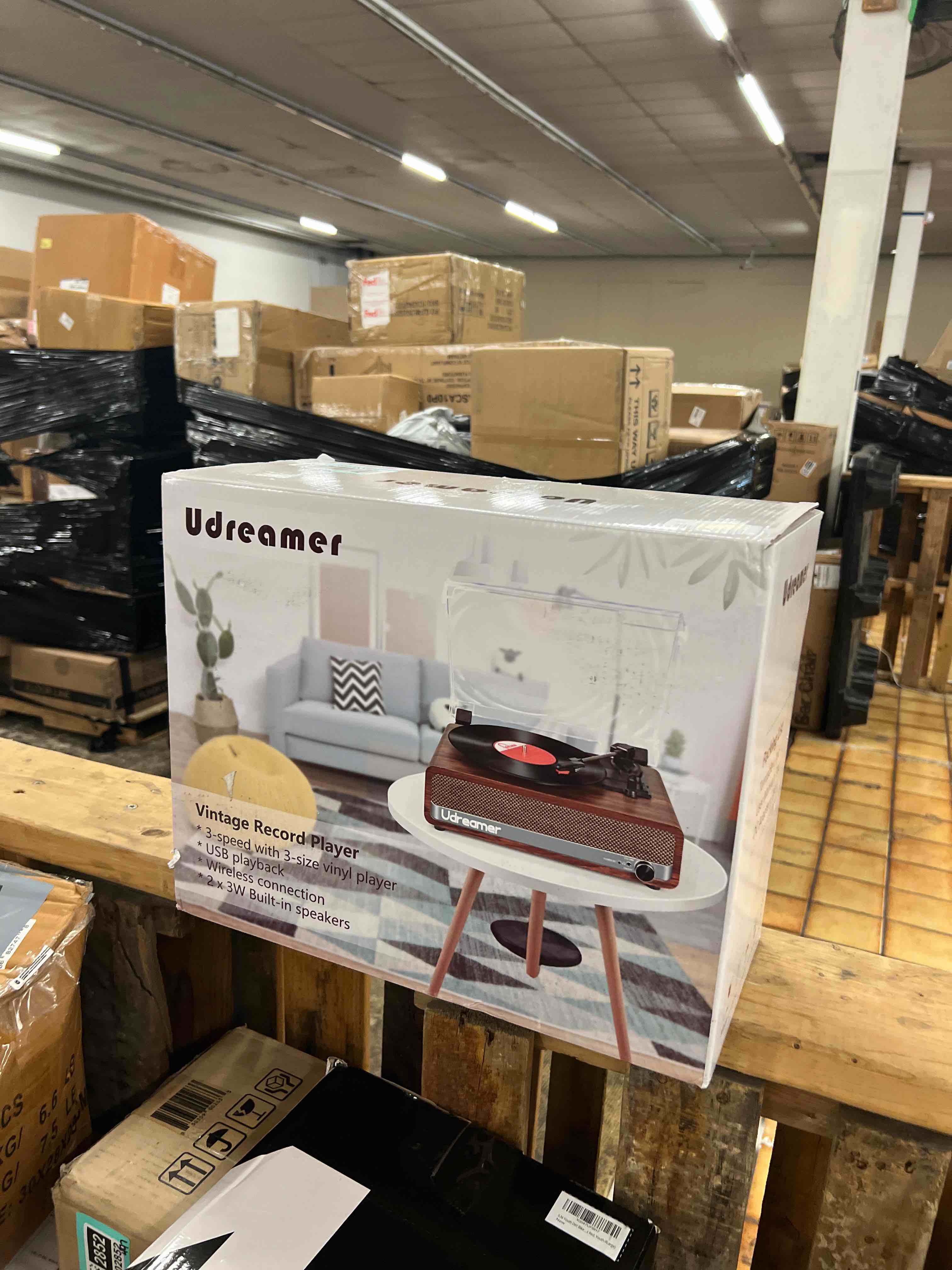 https://s3.amazonaws.com/lotting-images-prod/phillipi/BRN1929182_1758635485498.jpeg