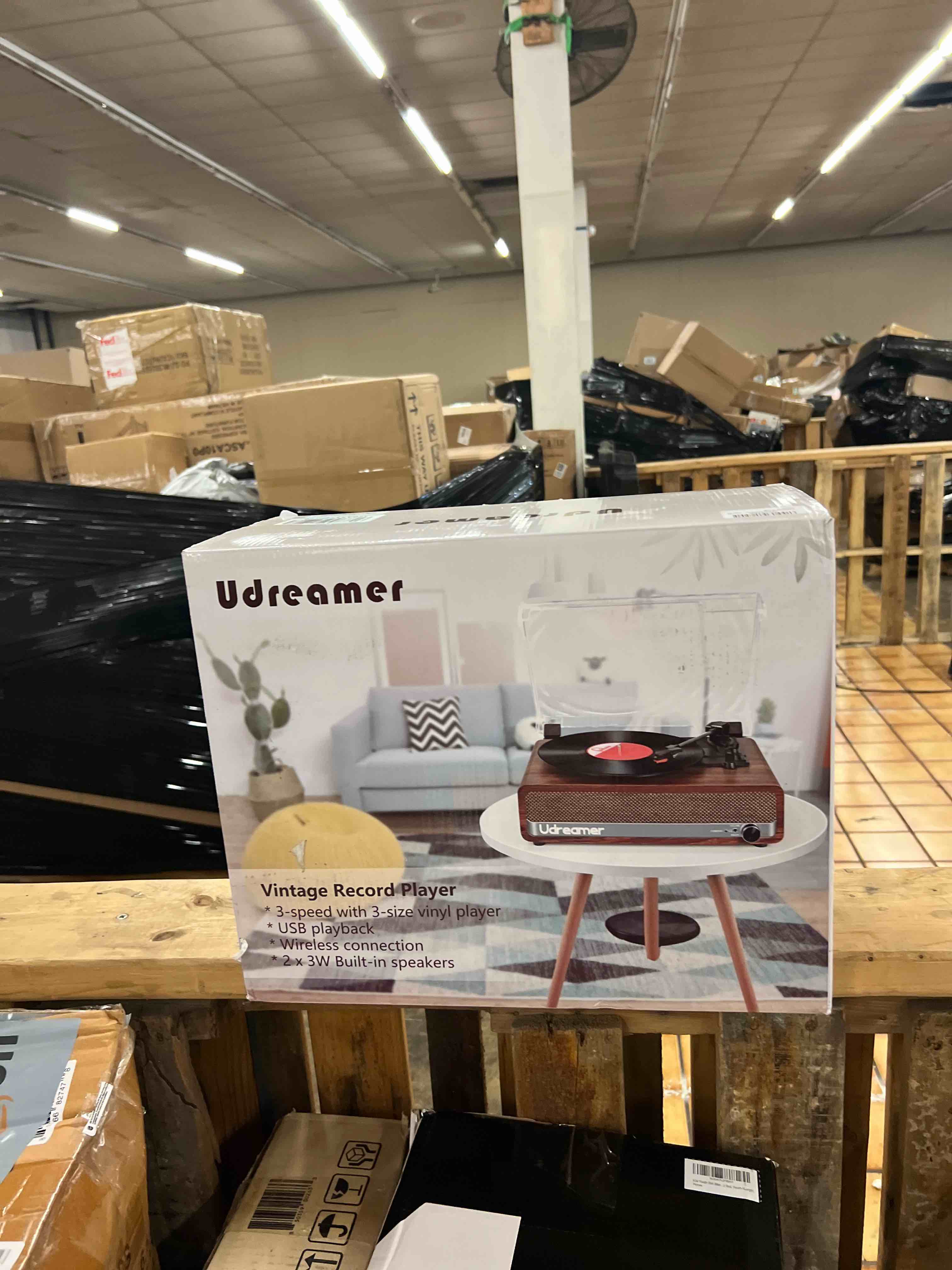 https://s3.amazonaws.com/lotting-images-prod/phillipi/BRN1929182_1758635486737.jpeg