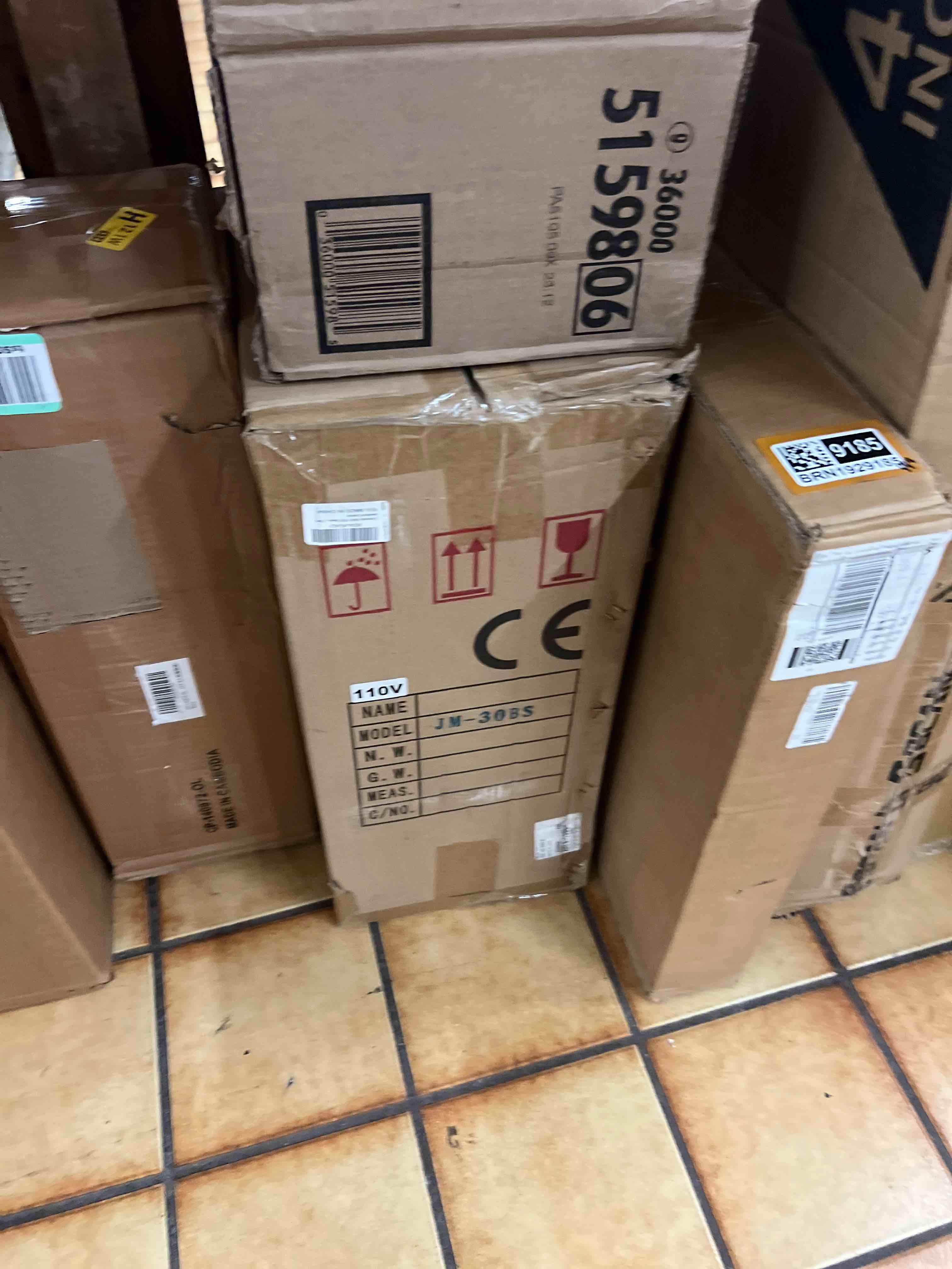 https://s3.amazonaws.com/lotting-images-prod/phillipi/BRN1929184_1758635420334.jpeg