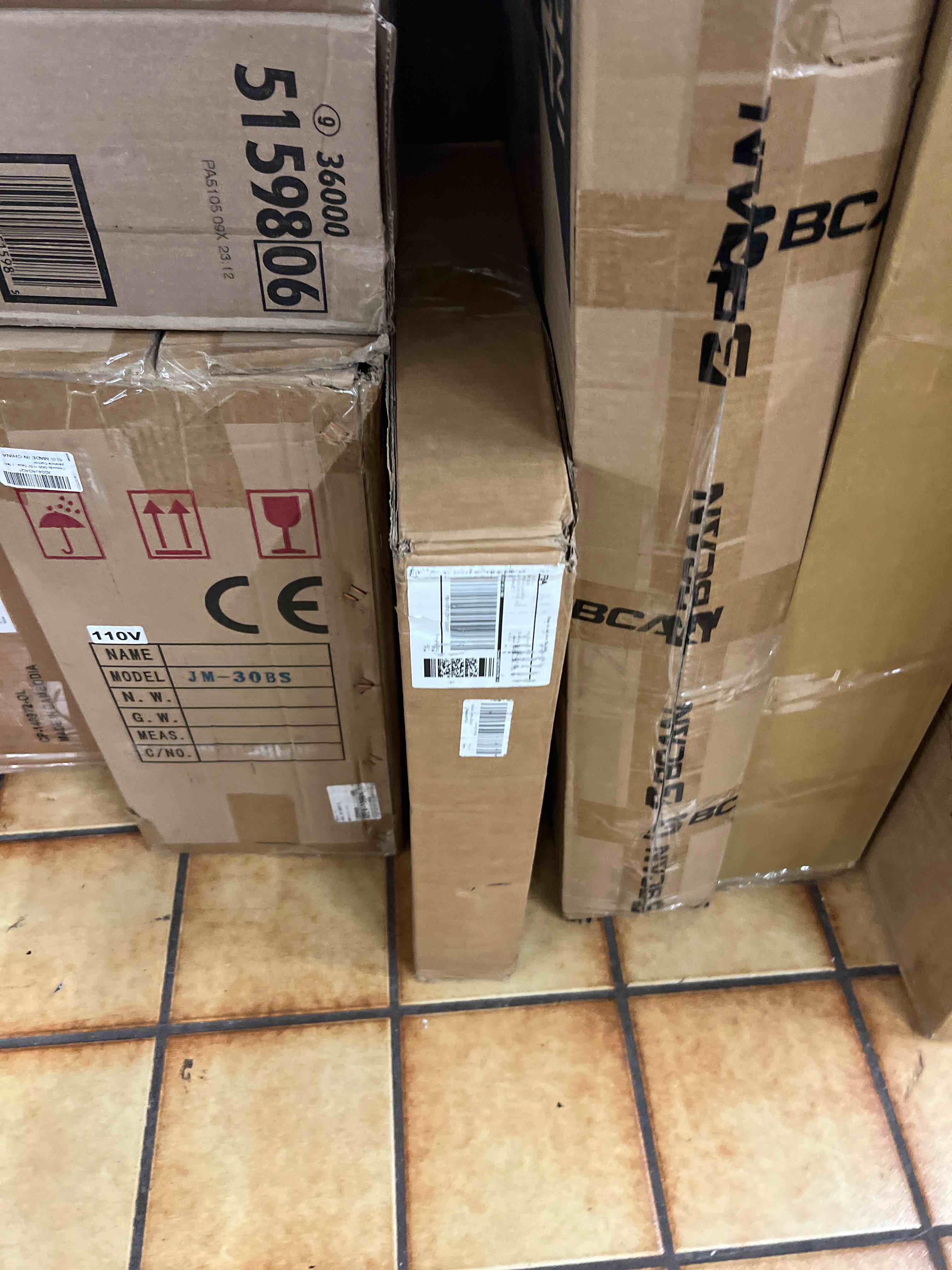 https://s3.amazonaws.com/lotting-images-prod/phillipi/BRN1929185_1758635357680.jpeg
