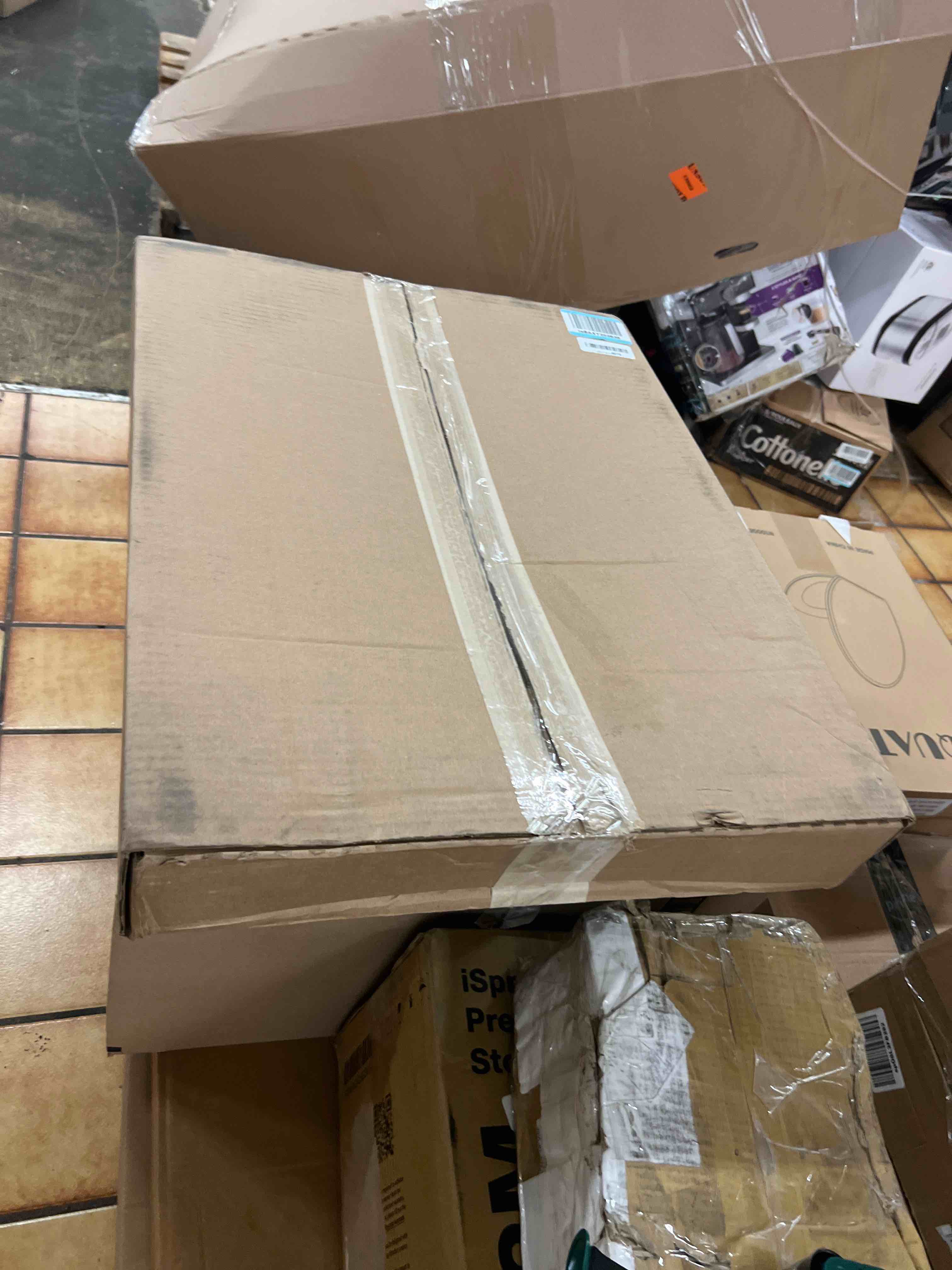 https://s3.amazonaws.com/lotting-images-prod/phillipi/BRN1929186_1758634934173.jpeg