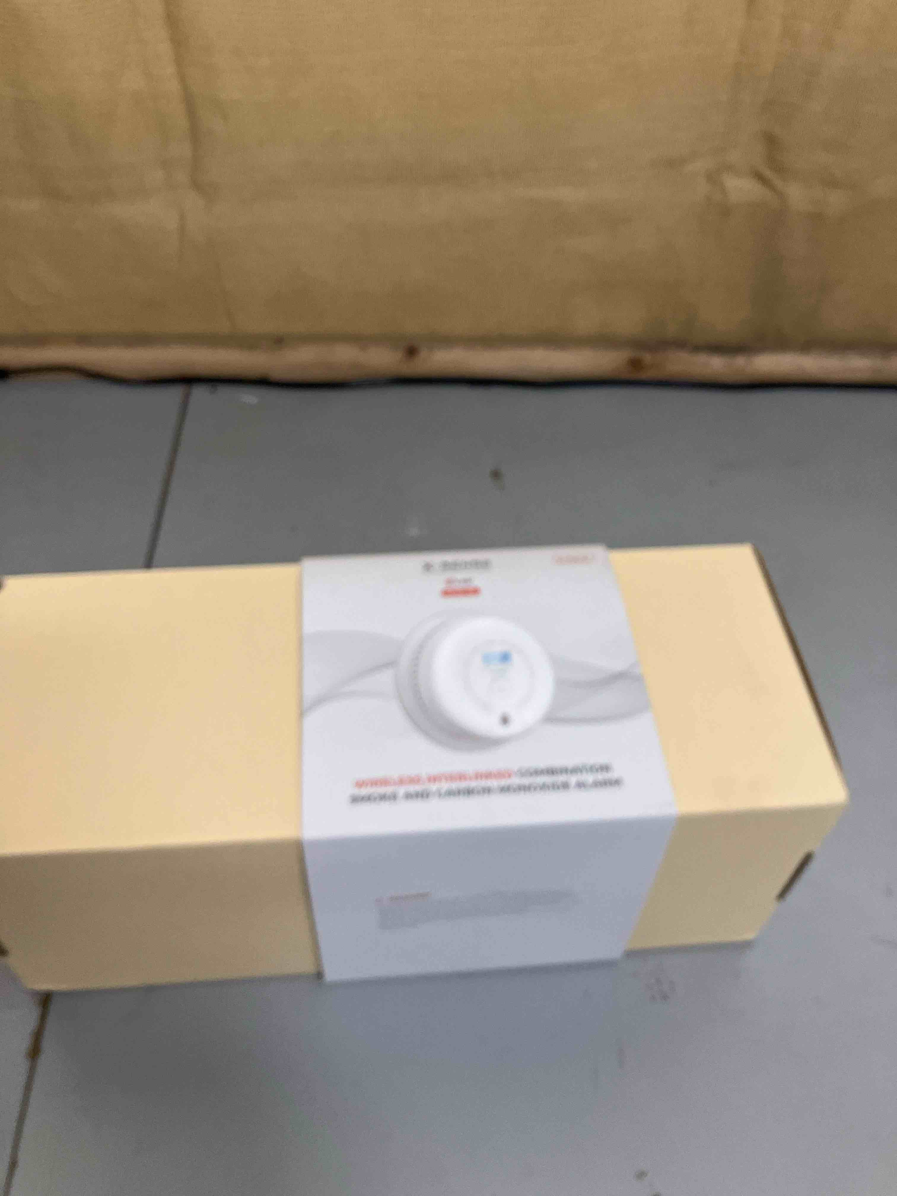 https://s3.amazonaws.com/lotting-images-prod/phillipi/BRN1932036_1746541564622.jpeg