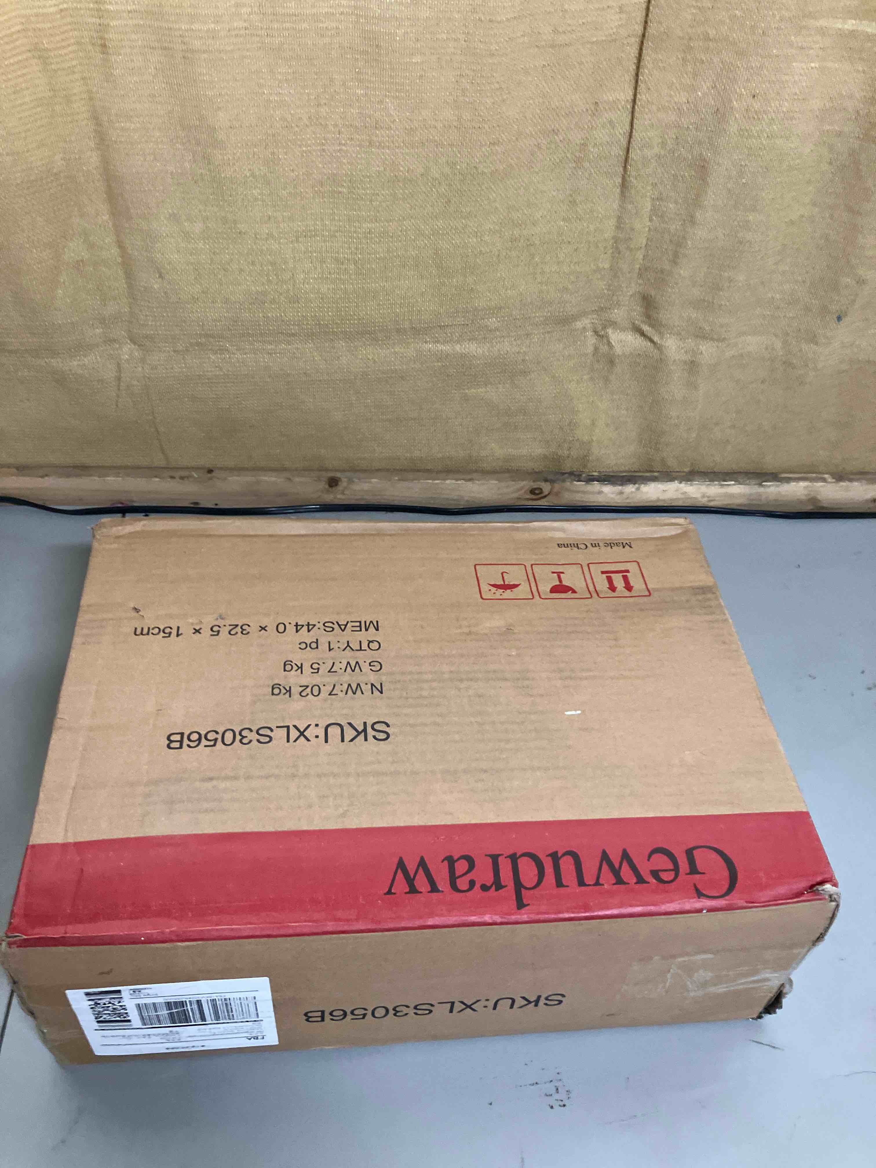 https://s3.amazonaws.com/lotting-images-prod/phillipi/BRN1932119_1746545928389.jpeg
