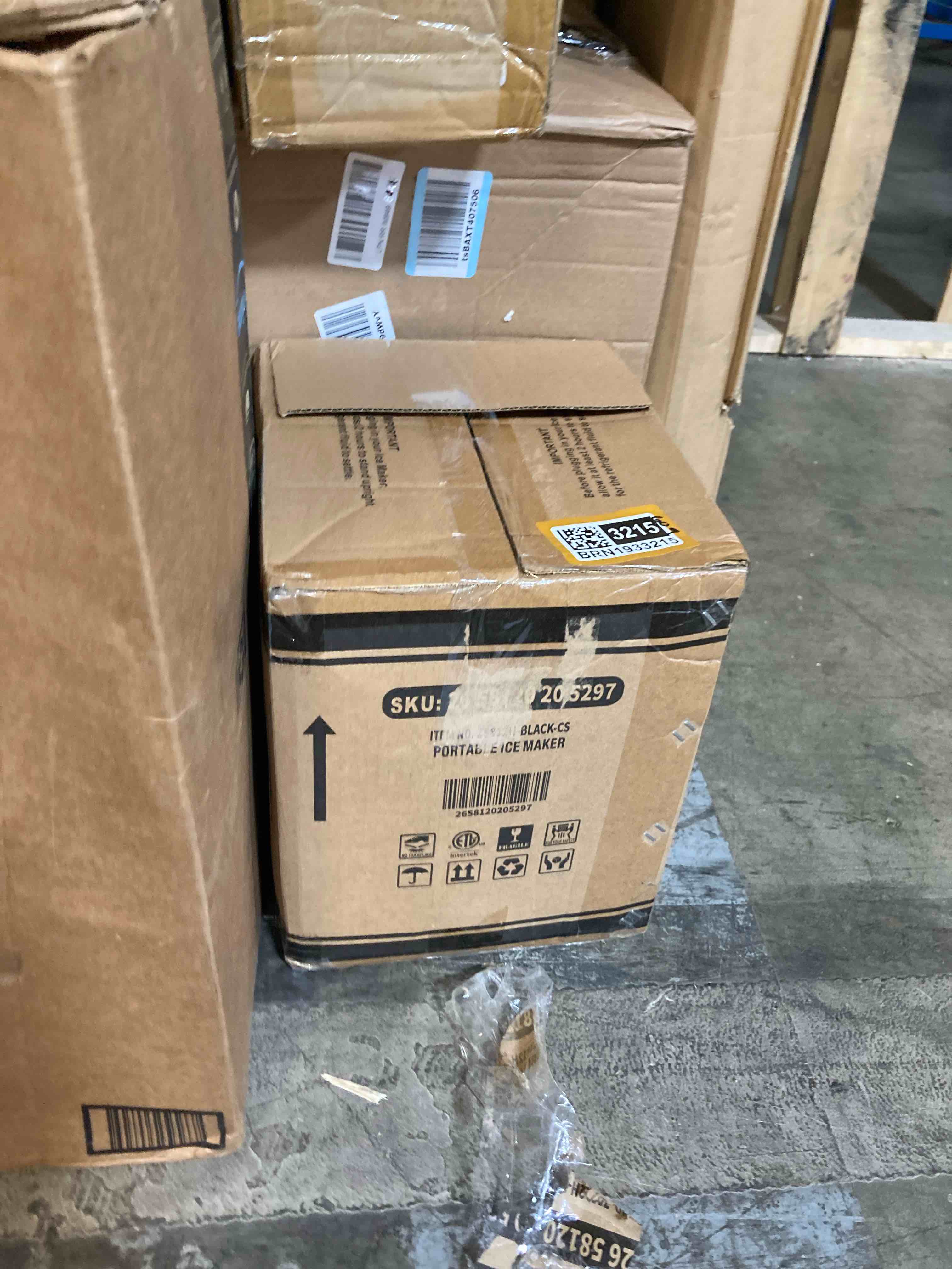 https://s3.amazonaws.com/lotting-images-prod/phillipi/BRN1933215_1745345031796.jpeg