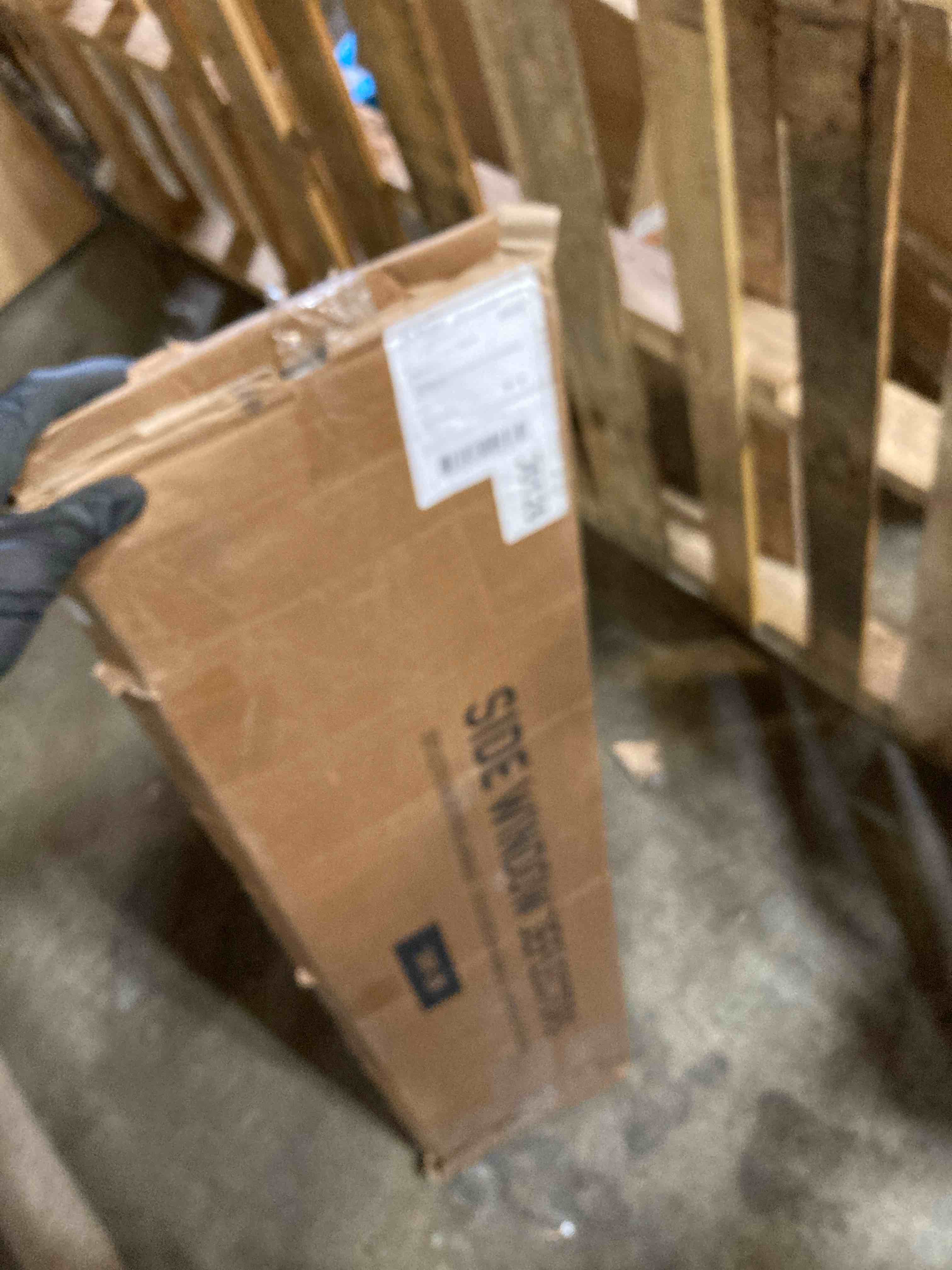 https://s3.amazonaws.com/lotting-images-prod/phillipi/BRN1933444_1746201711808.jpeg
