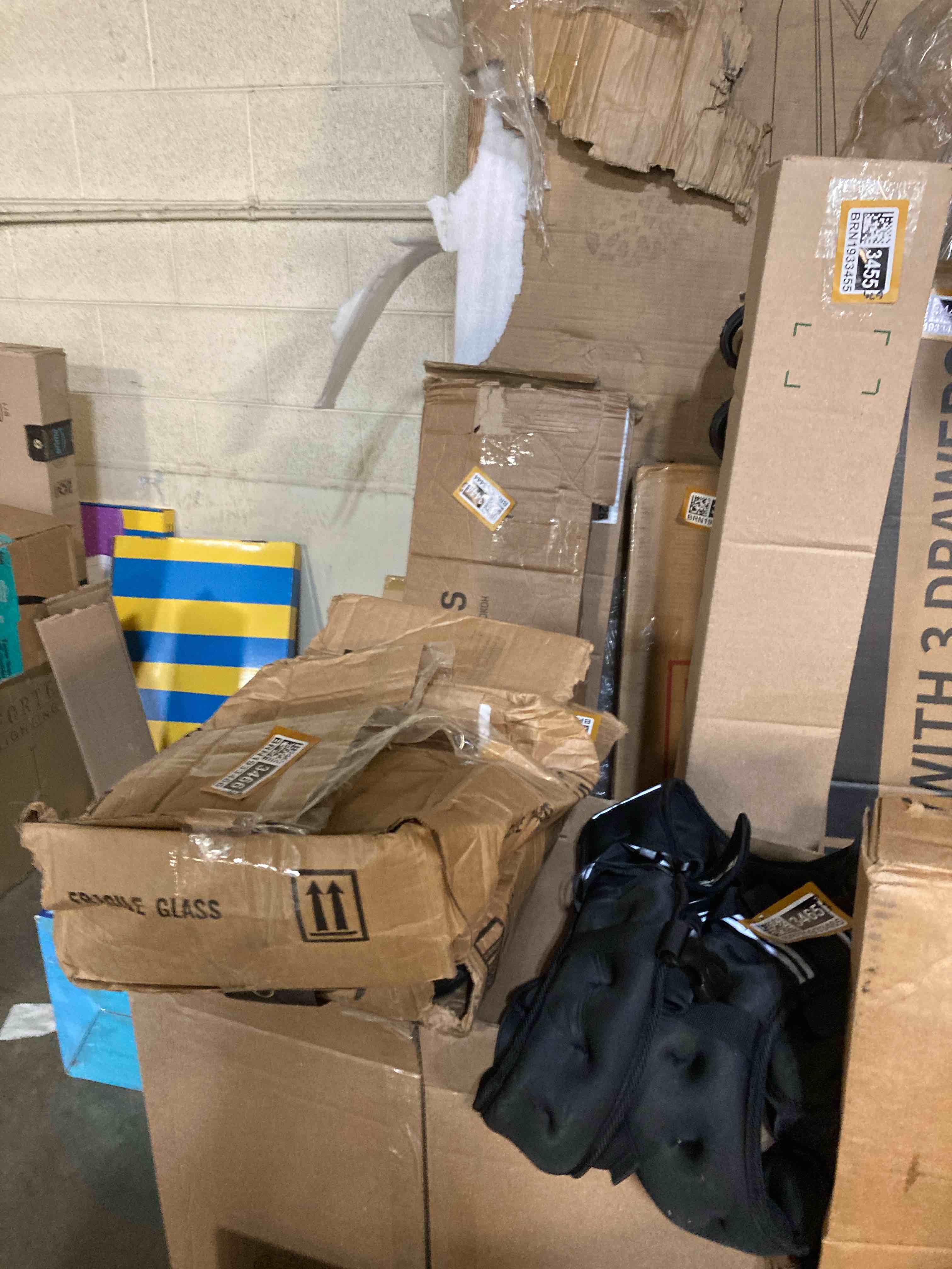 https://s3.amazonaws.com/lotting-images-prod/phillipi/BRN1933464_1746208796872.jpeg