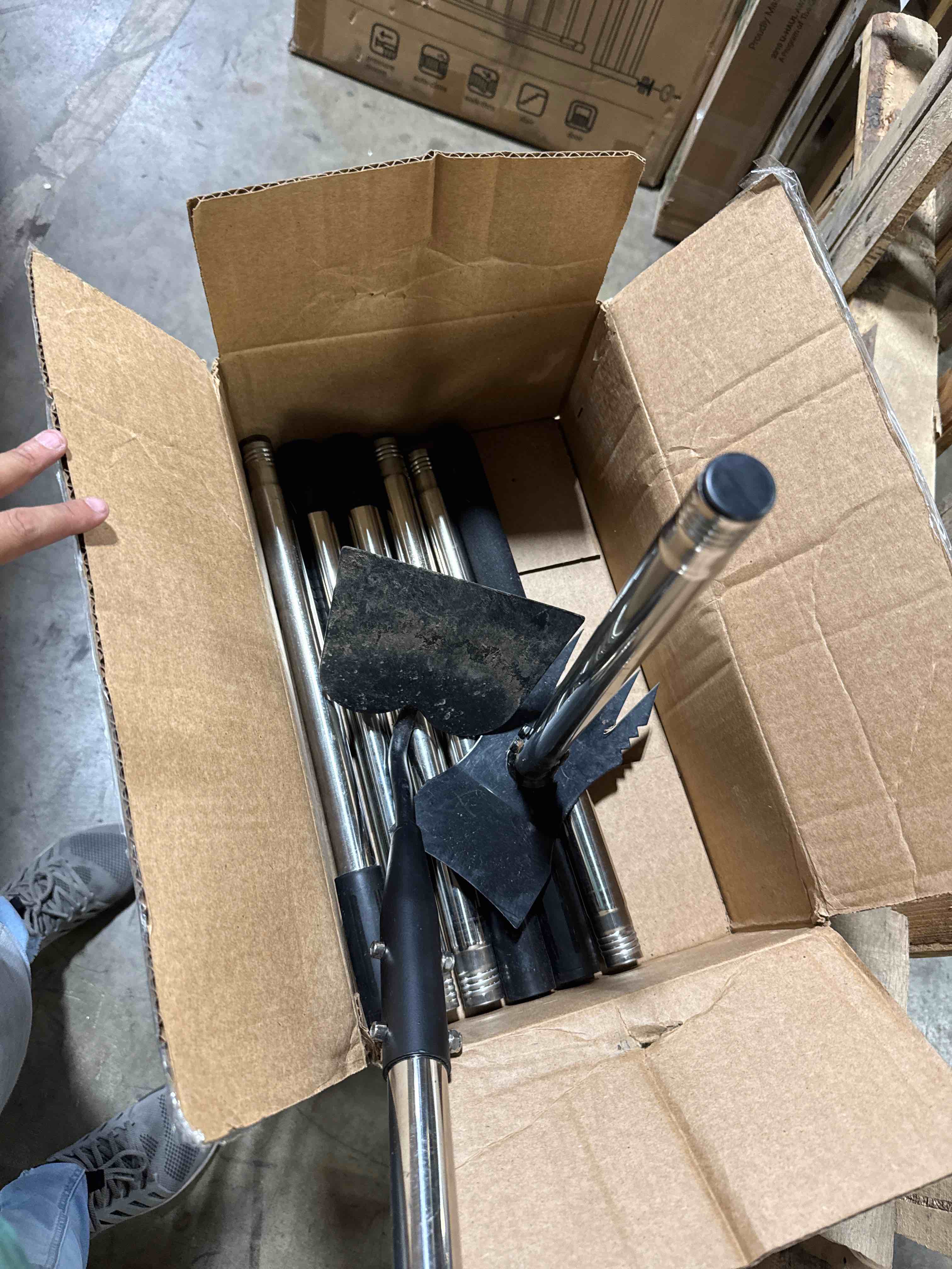 https://s3.amazonaws.com/lotting-images-prod/phillipi/BRN1934317_1751985845759.jpeg