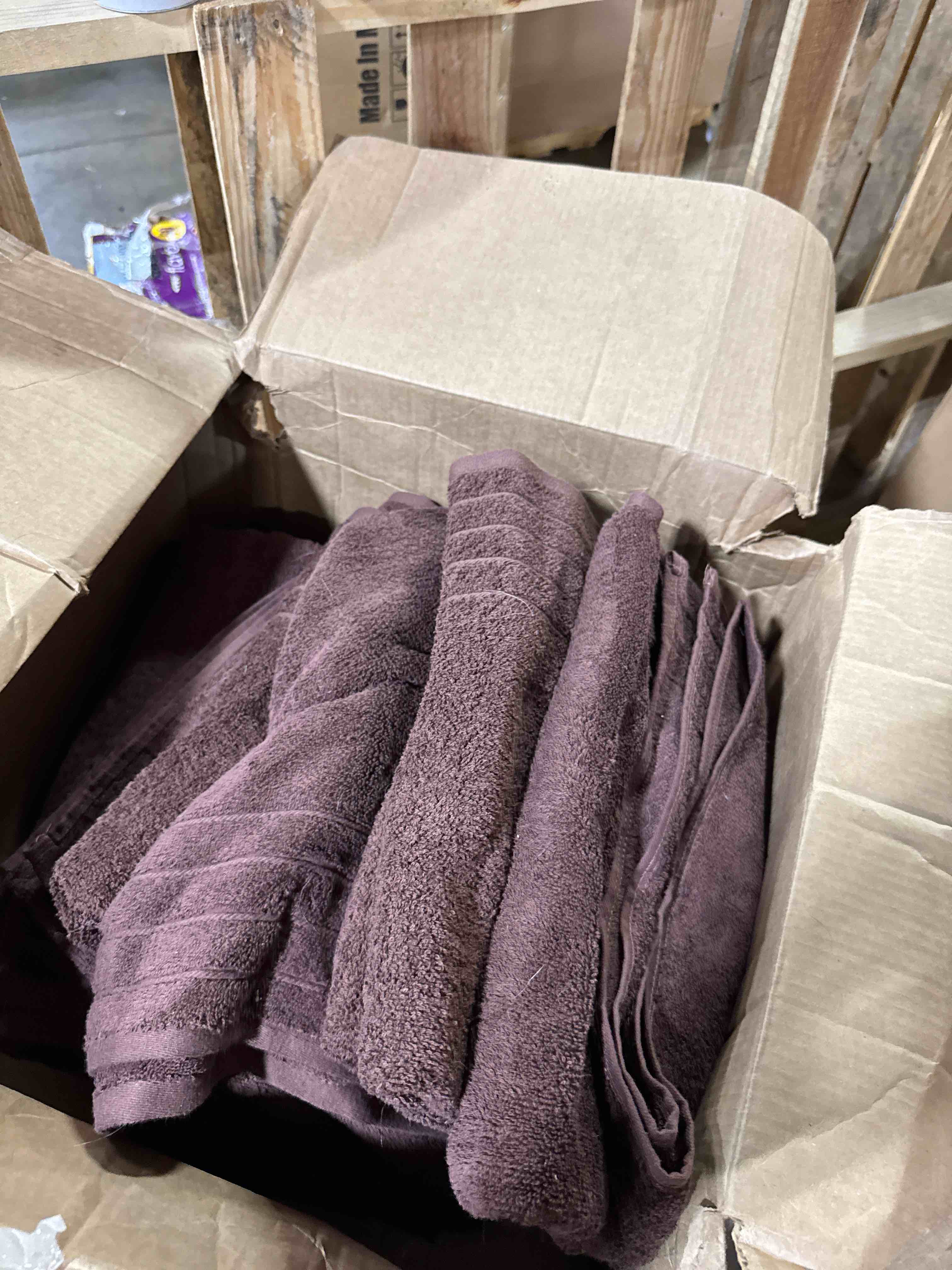 https://s3.amazonaws.com/lotting-images-prod/phillipi/BRN1934360_1751992082282.jpeg