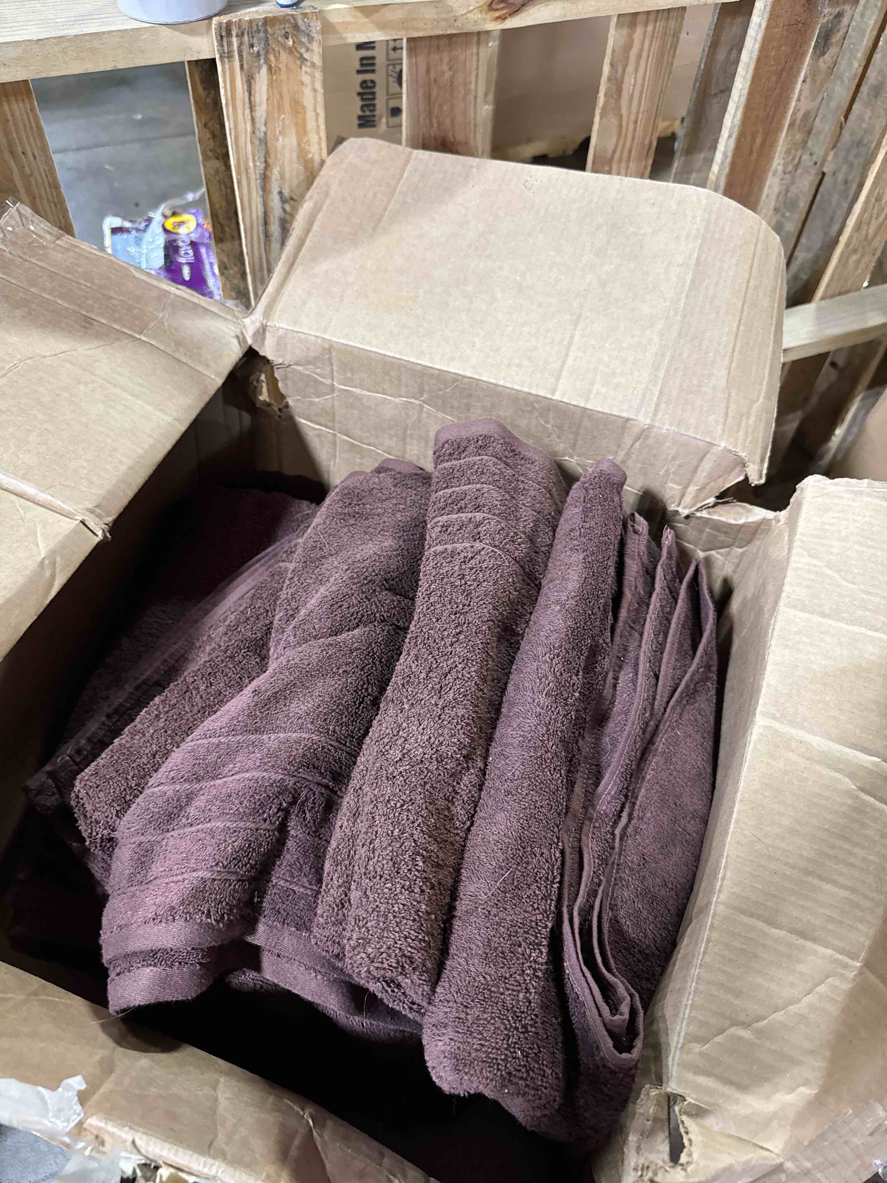 https://s3.amazonaws.com/lotting-images-prod/phillipi/BRN1934360_1751992083176.jpeg