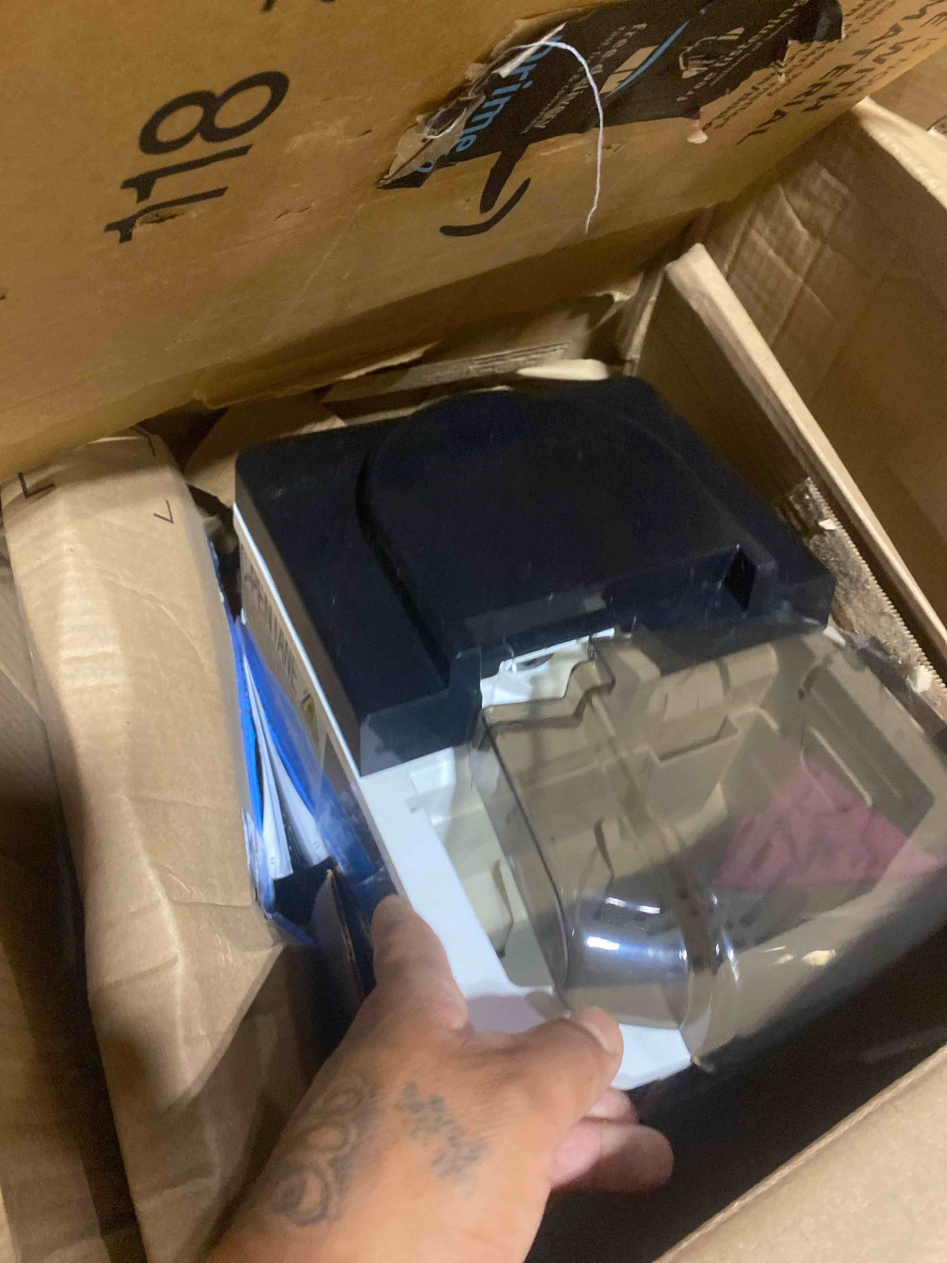https://s3.amazonaws.com/lotting-images-prod/phillipi/BRN1934372_1752072670152.jpeg