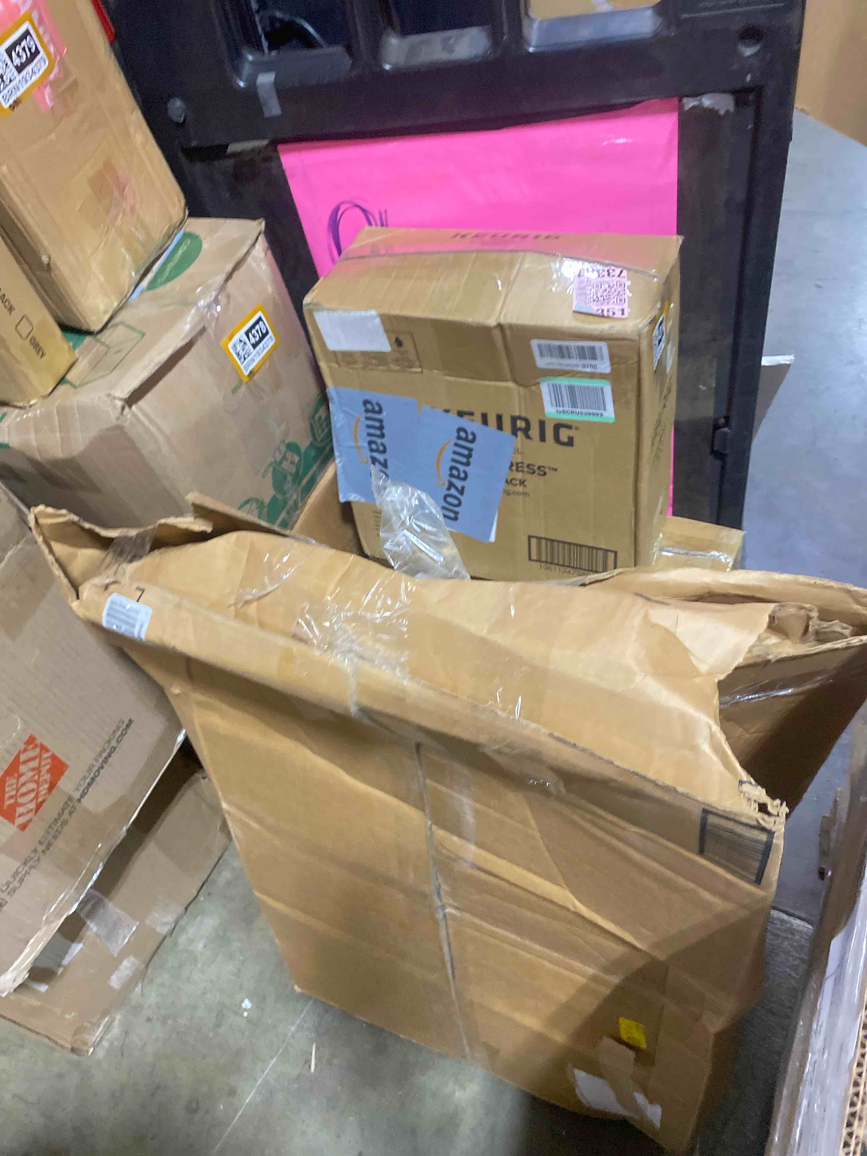 https://s3.amazonaws.com/lotting-images-prod/phillipi/BRN1934382_1752074302980.jpeg
