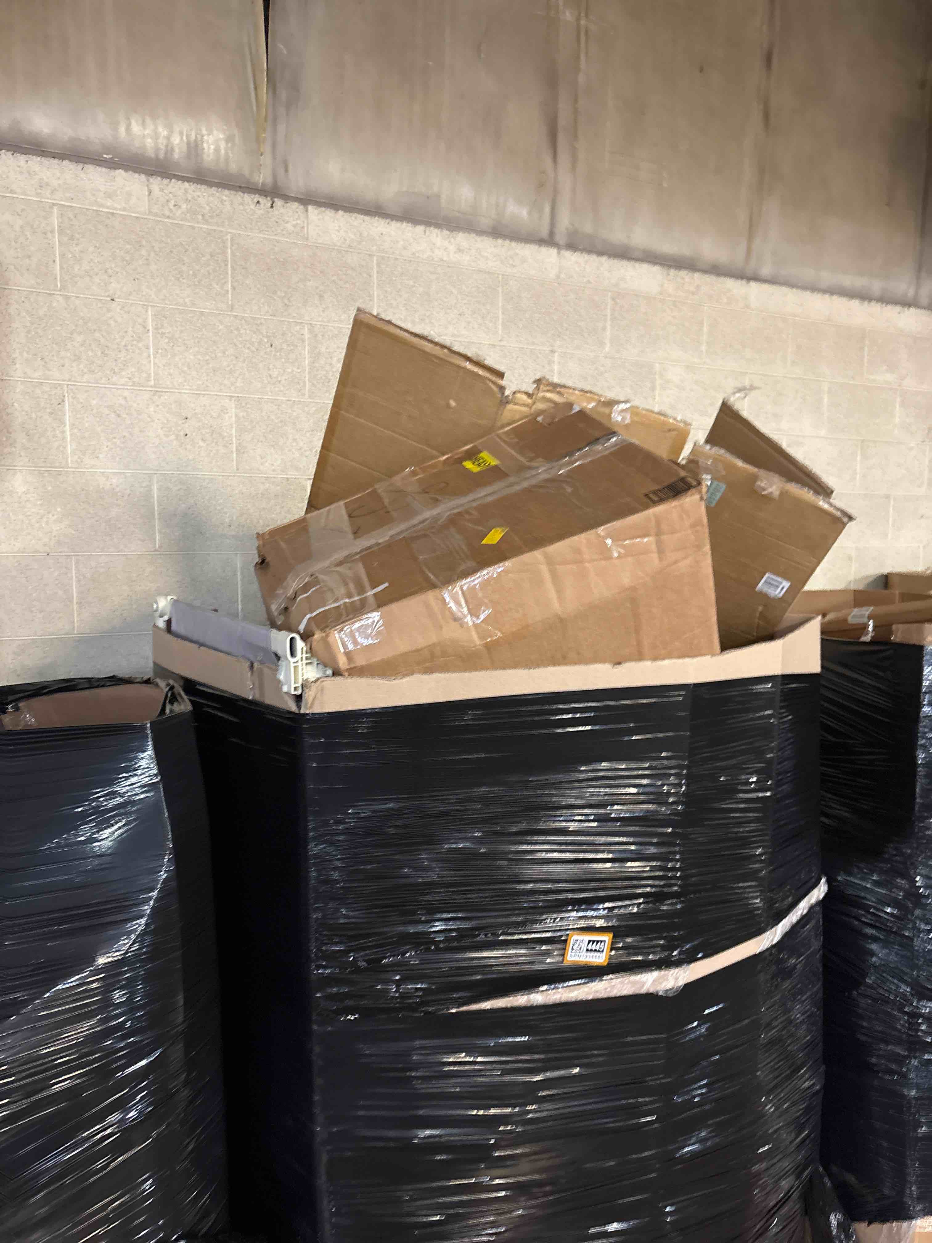 https://s3.amazonaws.com/lotting-images-prod/phillipi/BRN1934445_1752253304959.jpeg