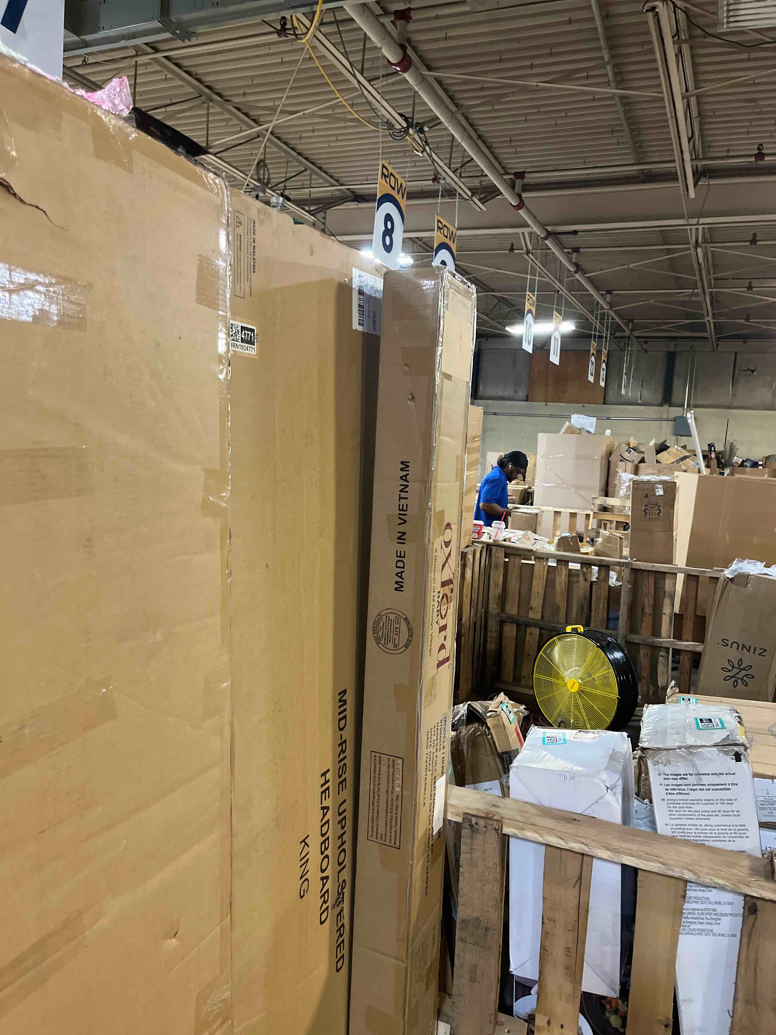 https://s3.amazonaws.com/lotting-images-prod/phillipi/BRN1934769_1754415009472.jpeg