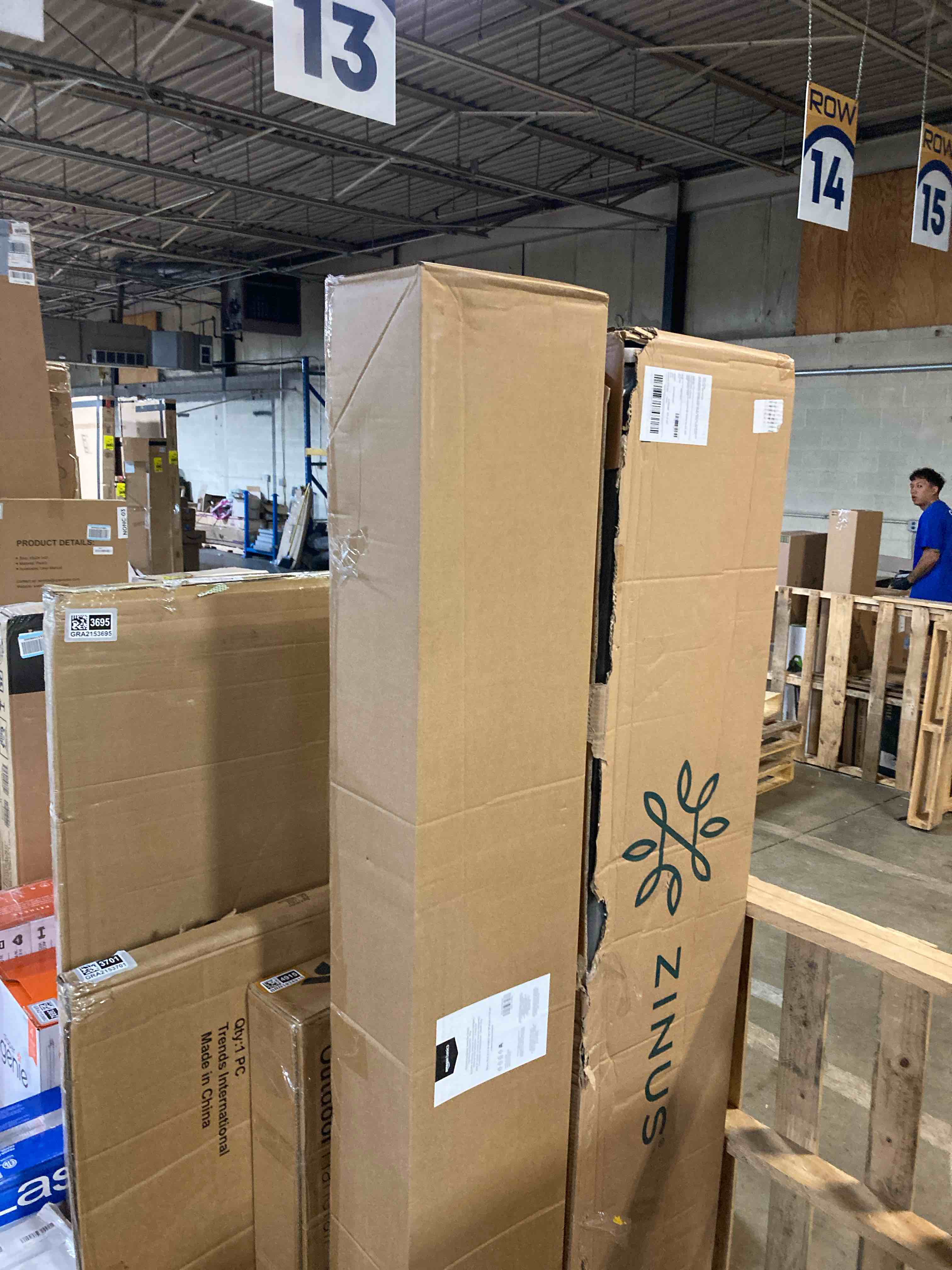 https://s3.amazonaws.com/lotting-images-prod/phillipi/BRN1934919_1755700846731.jpeg