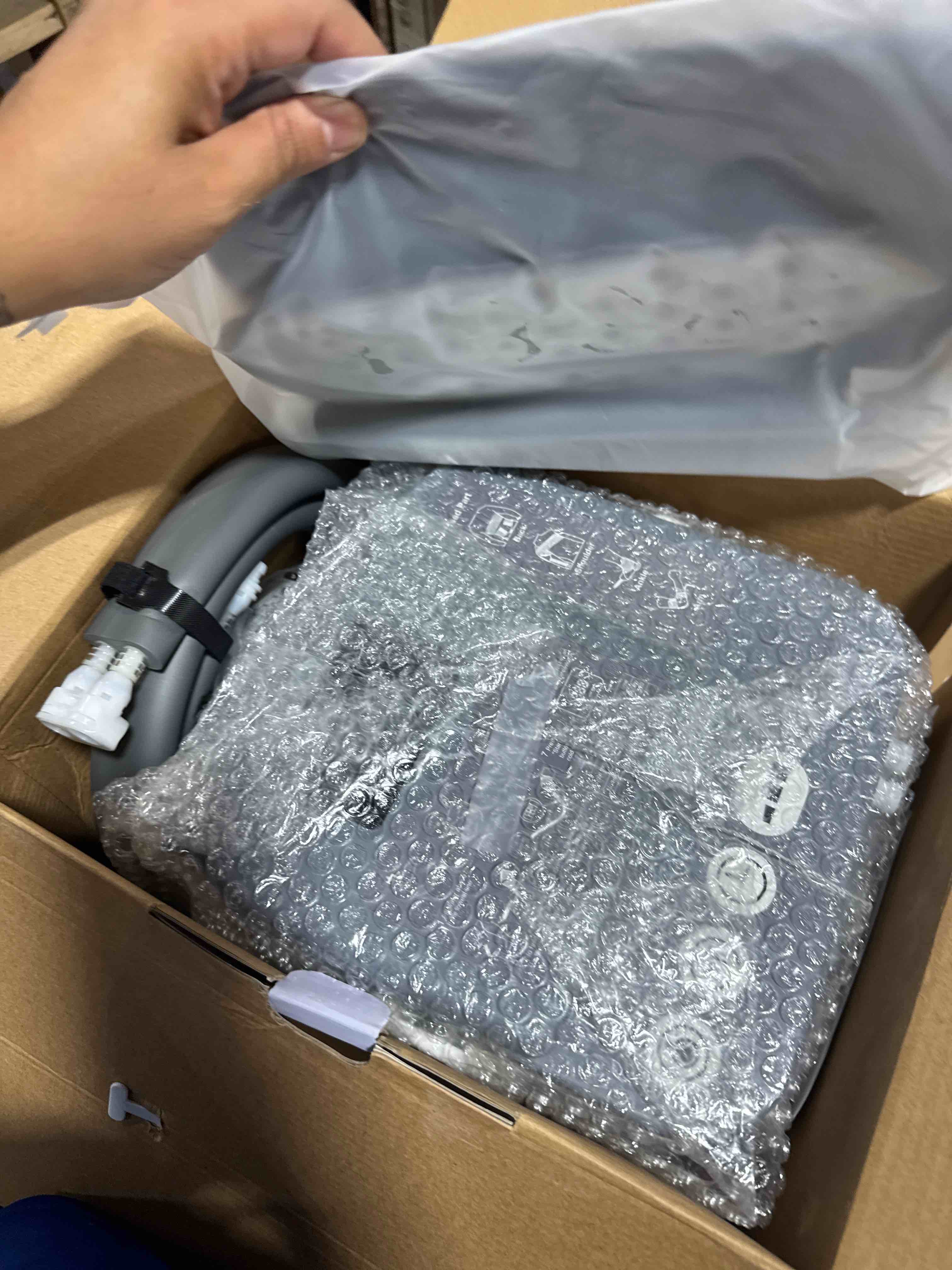 https://s3.amazonaws.com/lotting-images-prod/phillipi/BRN1935005_1756567974061.jpeg