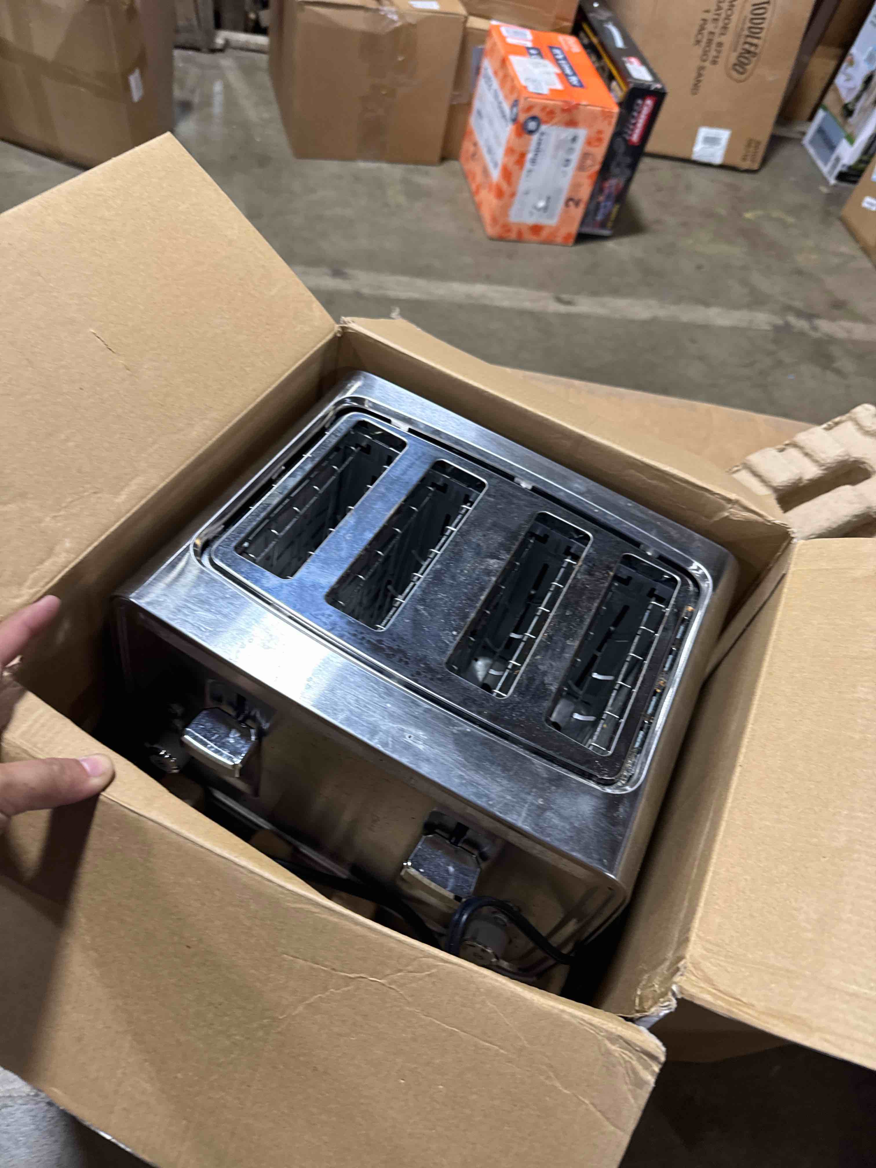 https://s3.amazonaws.com/lotting-images-prod/phillipi/BRN1935021_1756570324800.jpeg