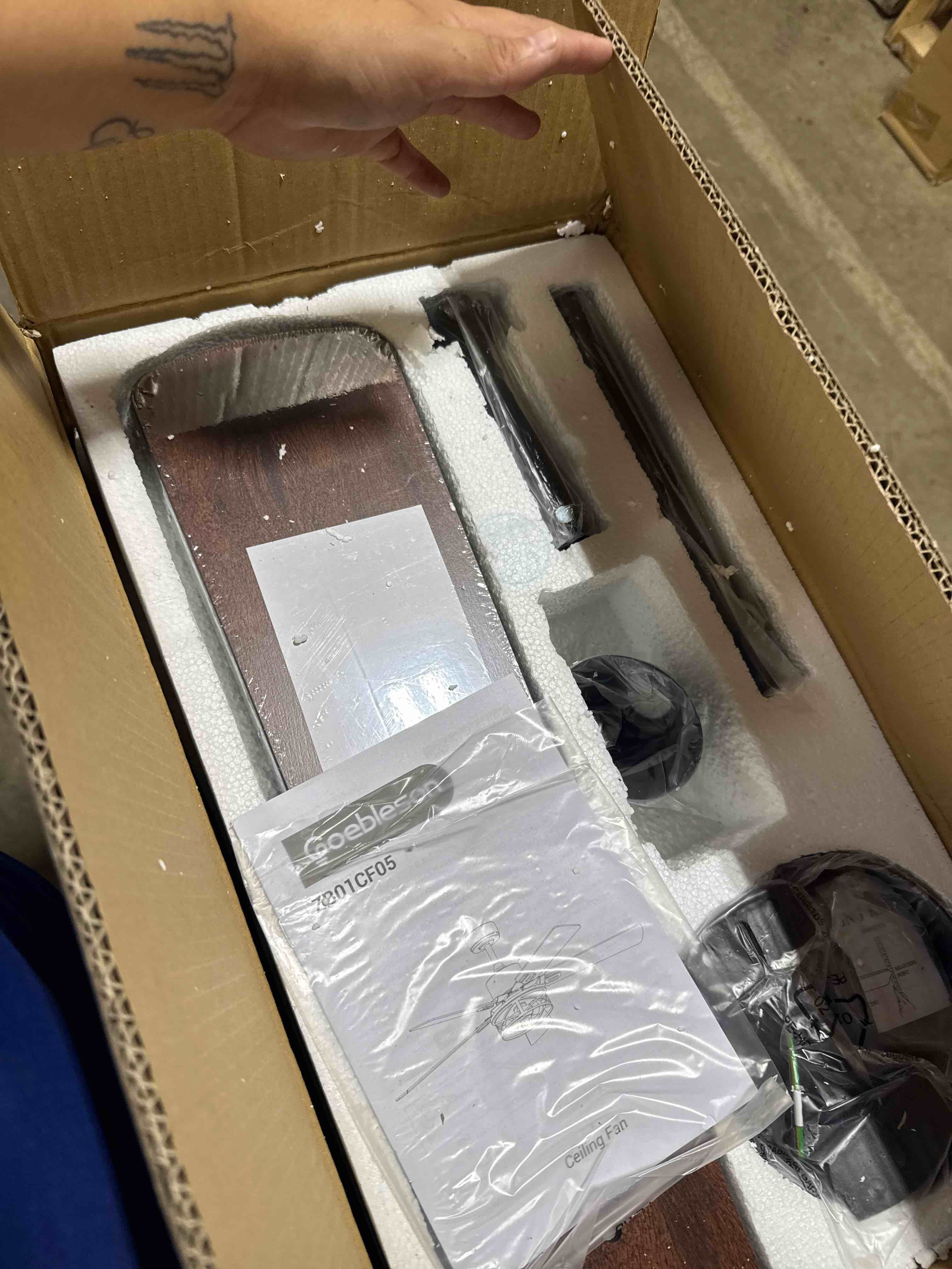 https://s3.amazonaws.com/lotting-images-prod/phillipi/BRN1935022_1756570479652.jpeg
