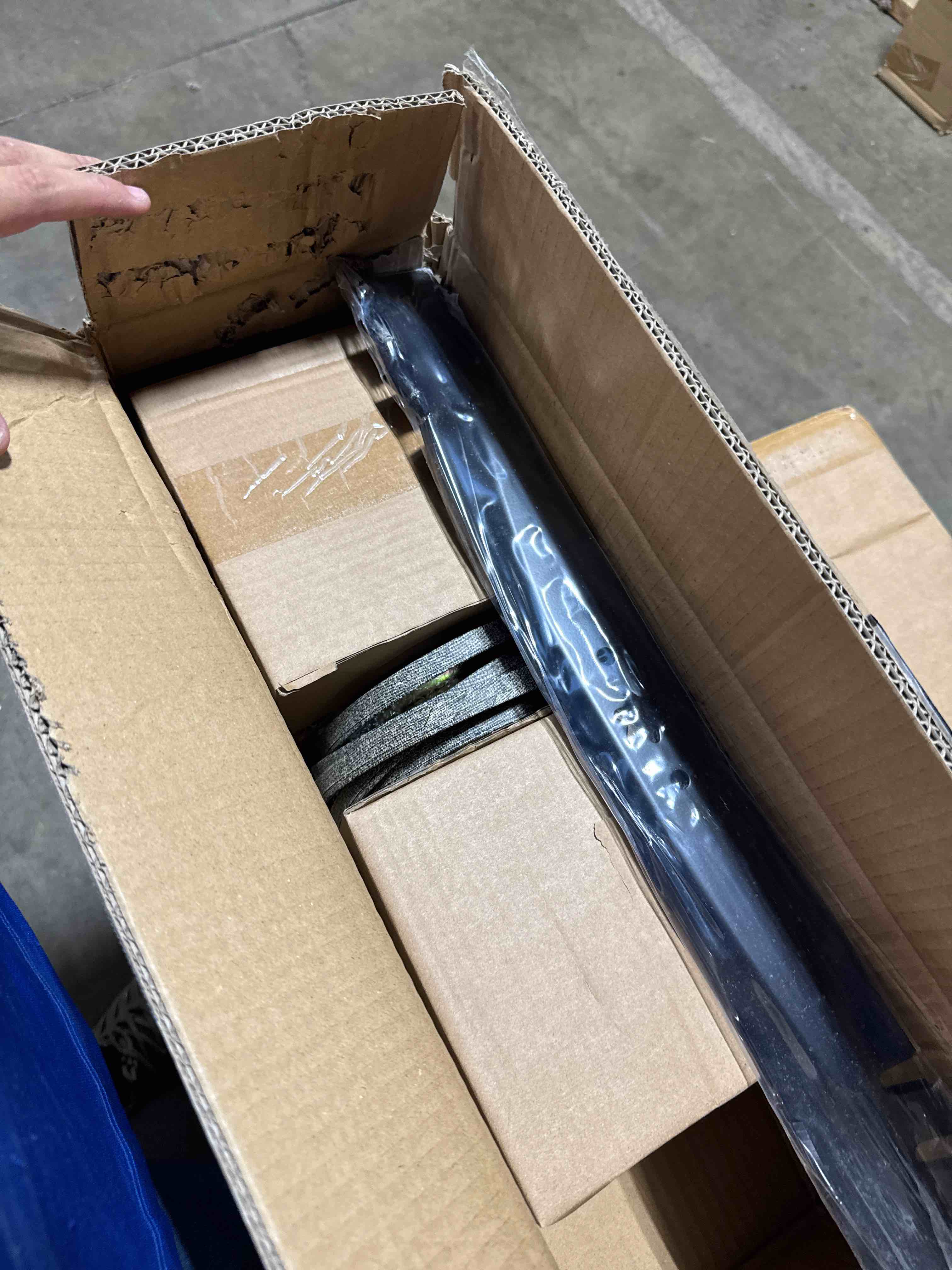 https://s3.amazonaws.com/lotting-images-prod/phillipi/BRN1935025_1756570735888.jpeg