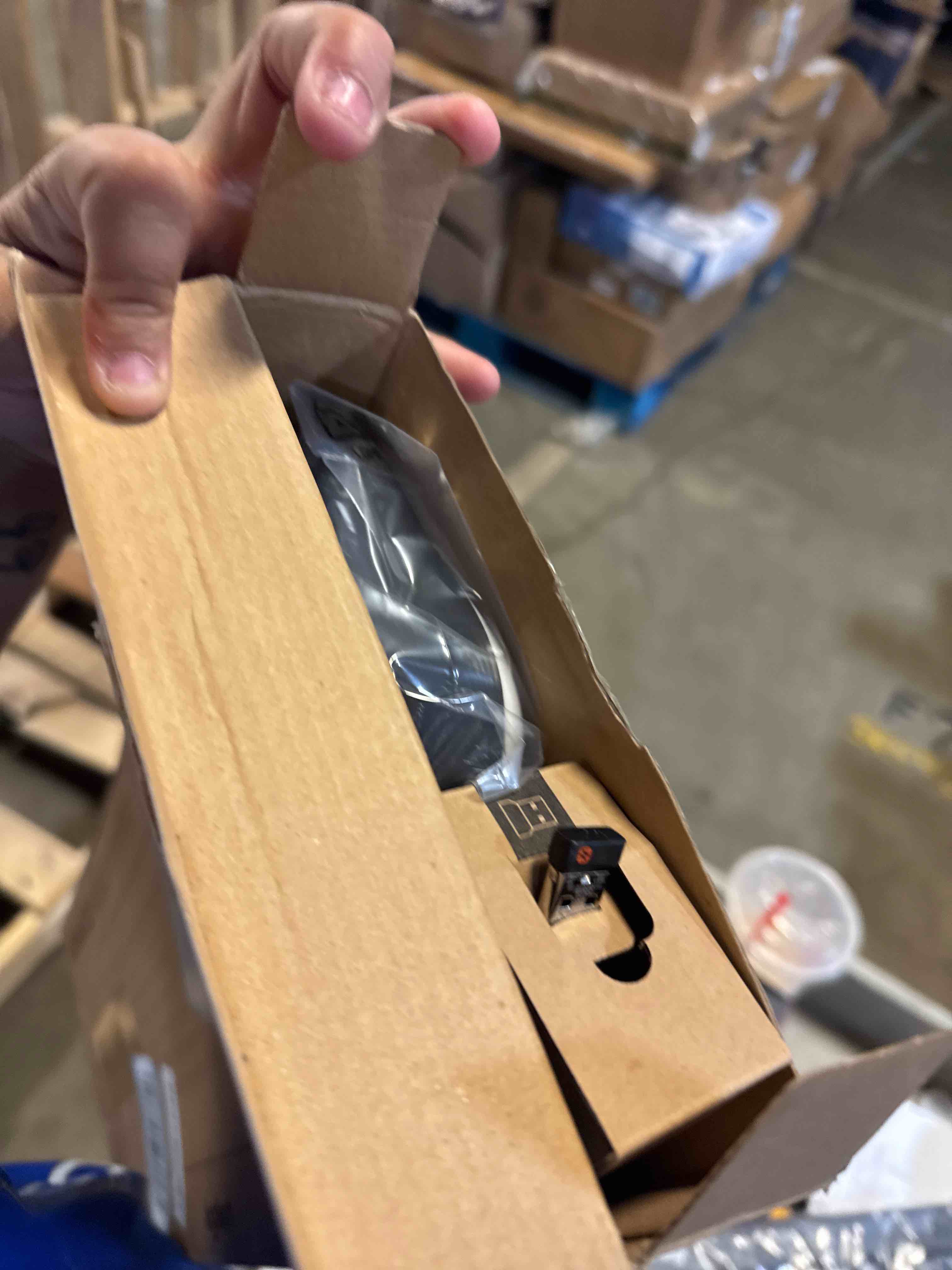 https://s3.amazonaws.com/lotting-images-prod/phillipi/BRN1935076_1756906162844.jpeg