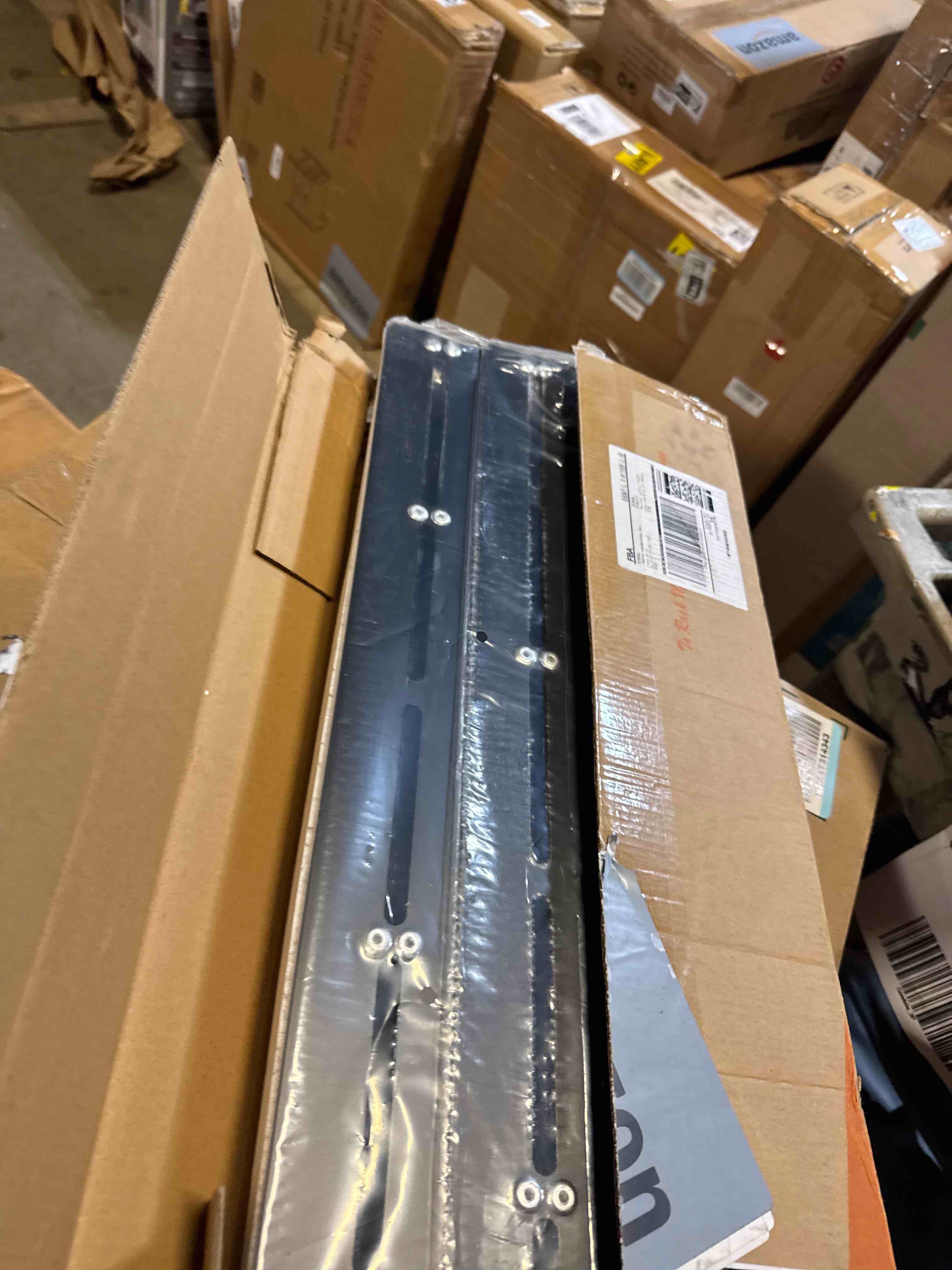 https://s3.amazonaws.com/lotting-images-prod/phillipi/BRN1935119_1756912709496.jpeg