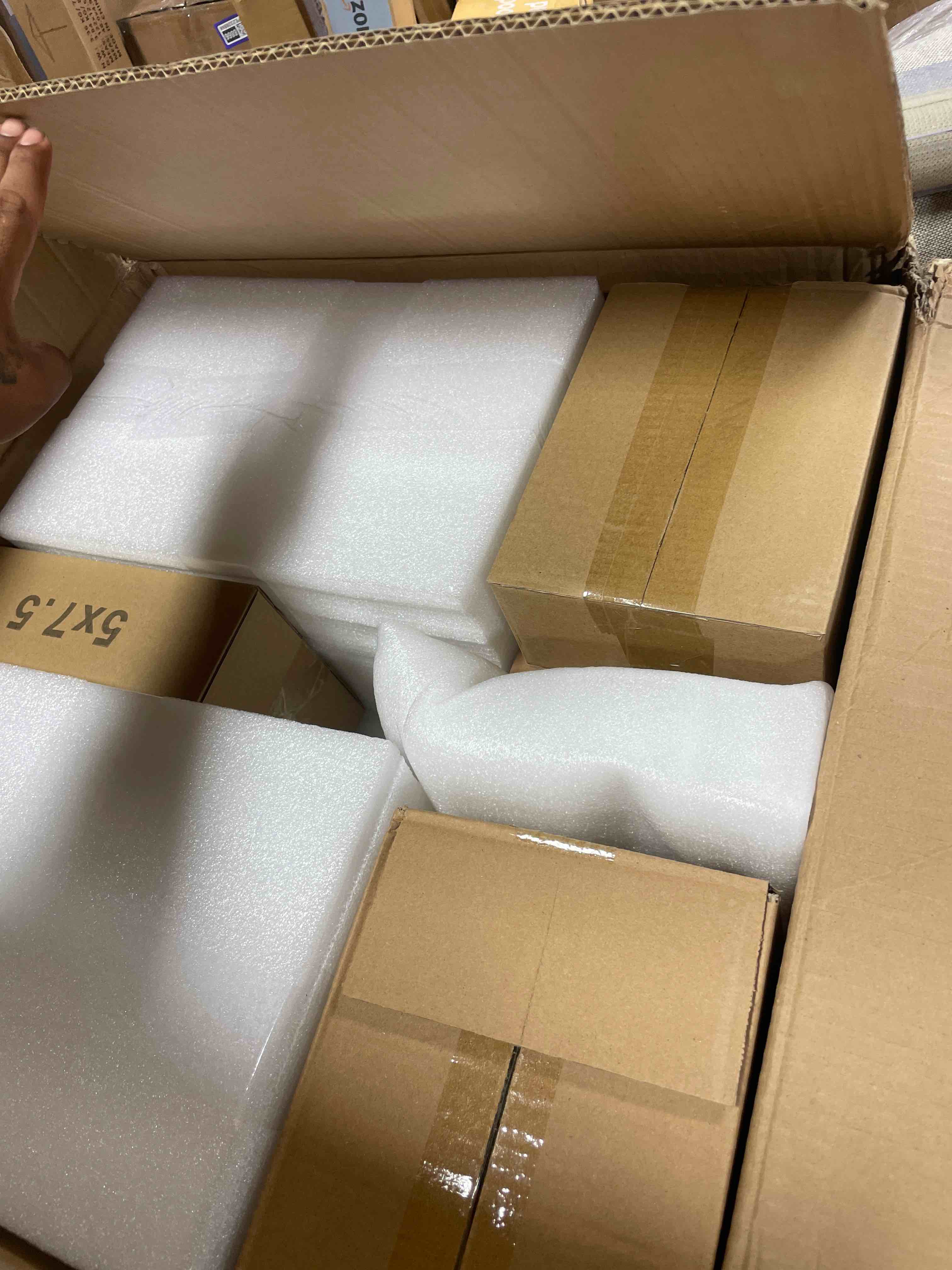 https://s3.amazonaws.com/lotting-images-prod/phillipi/BRN1935267_1757619459344.jpeg