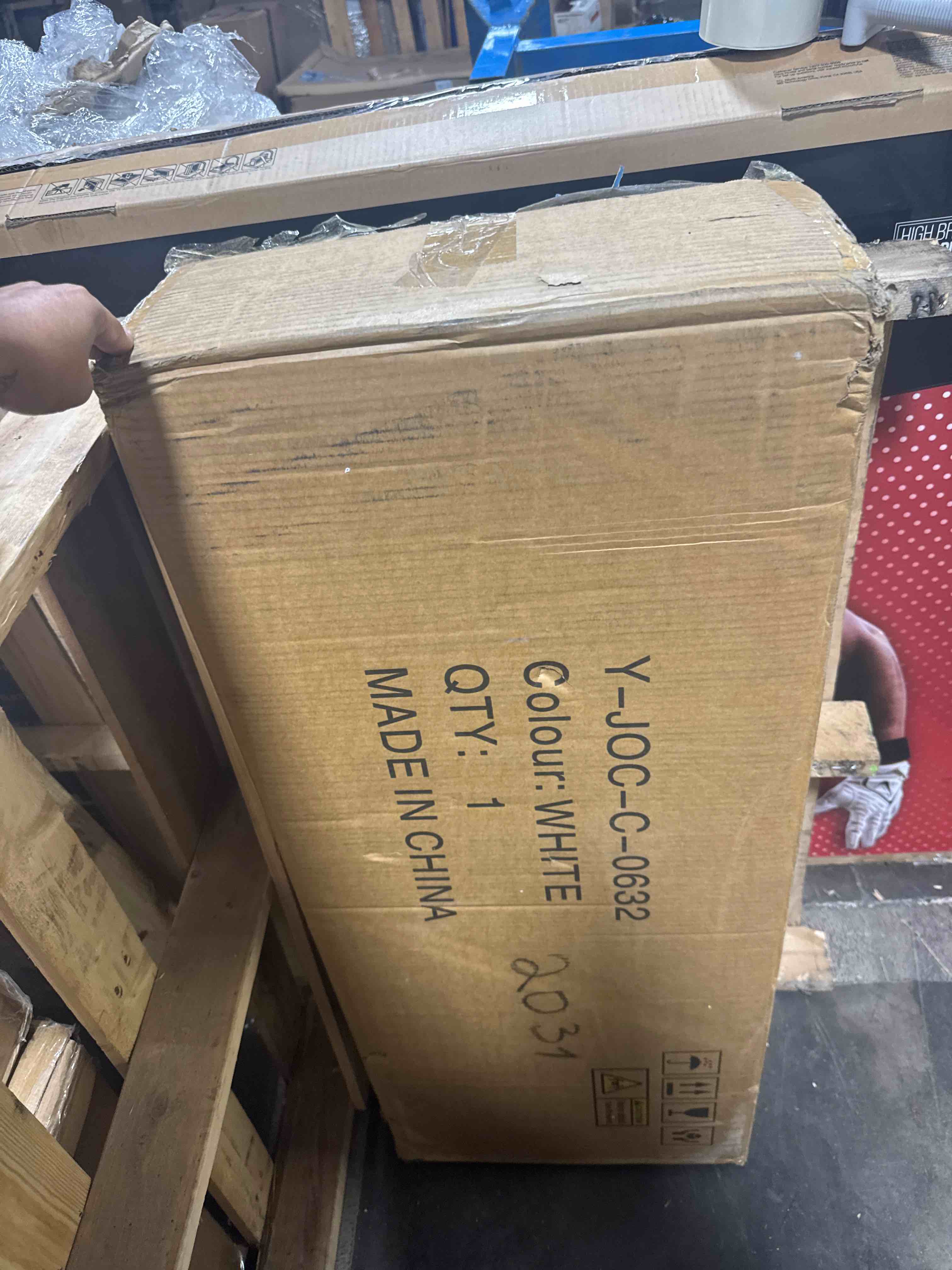 https://s3.amazonaws.com/lotting-images-prod/phillipi/BRN1935278_1757697103278.jpeg