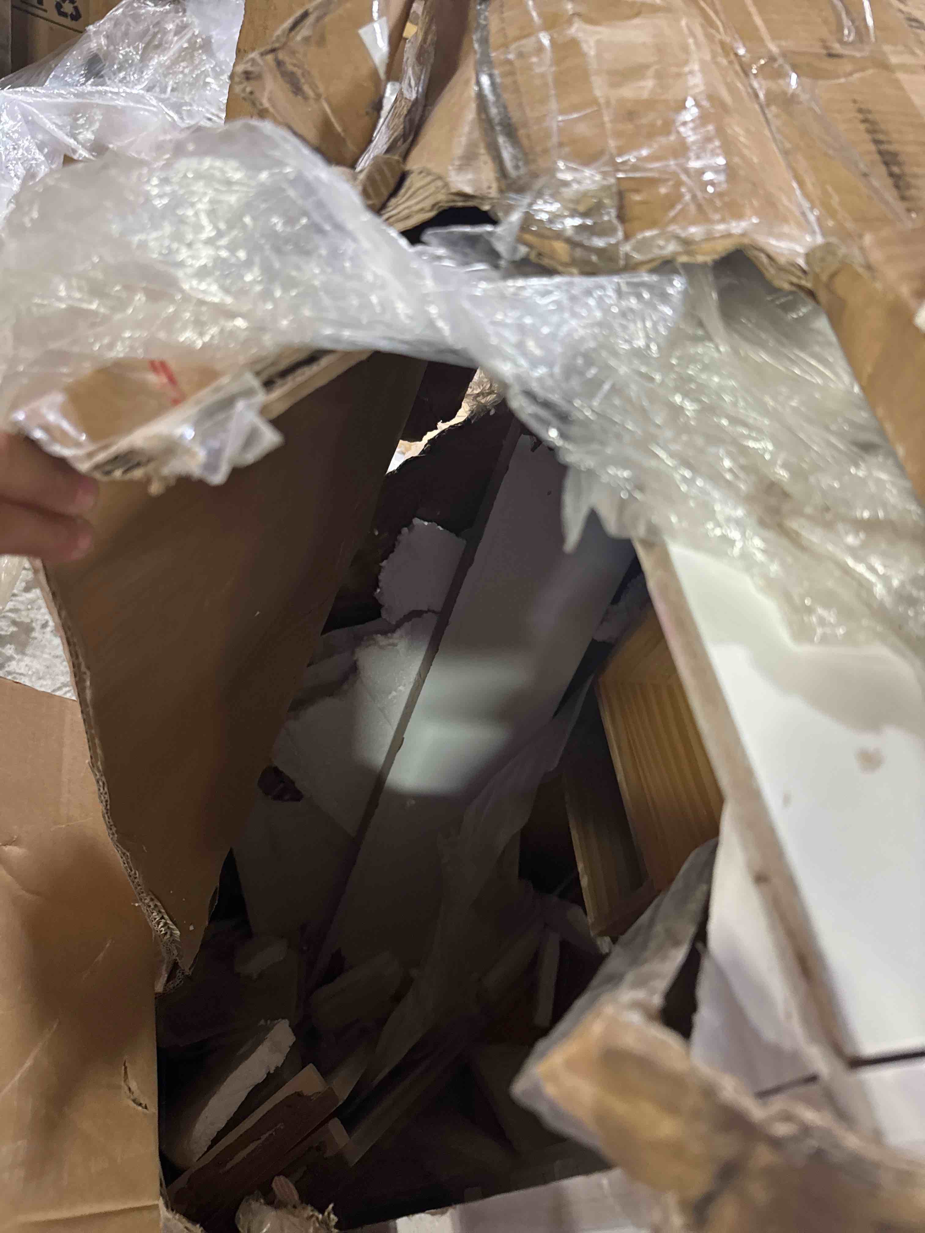 https://s3.amazonaws.com/lotting-images-prod/phillipi/BRN1935282_1757699733103.jpeg