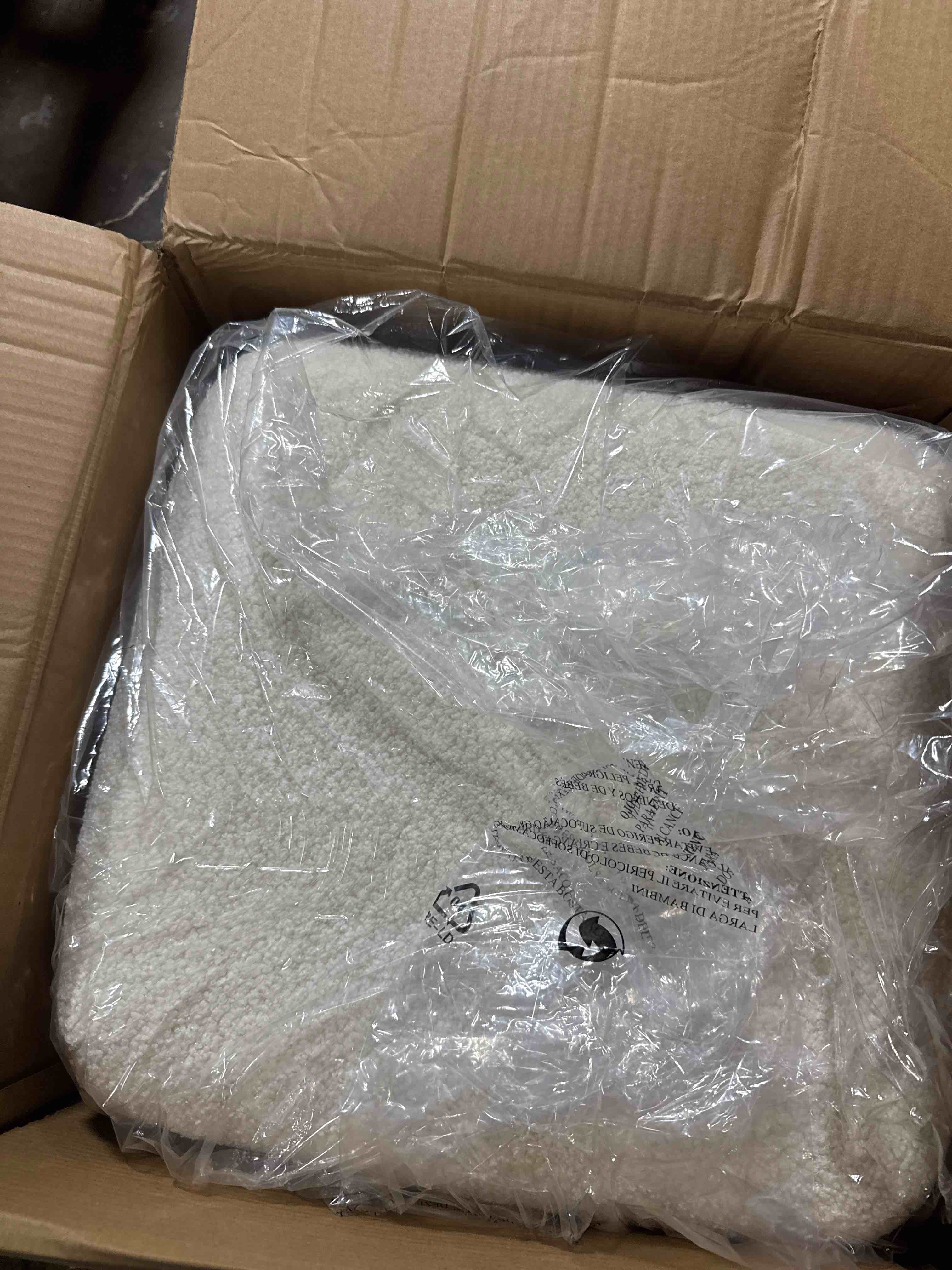 https://s3.amazonaws.com/lotting-images-prod/phillipi/BRN1935286_1757701068101.jpeg