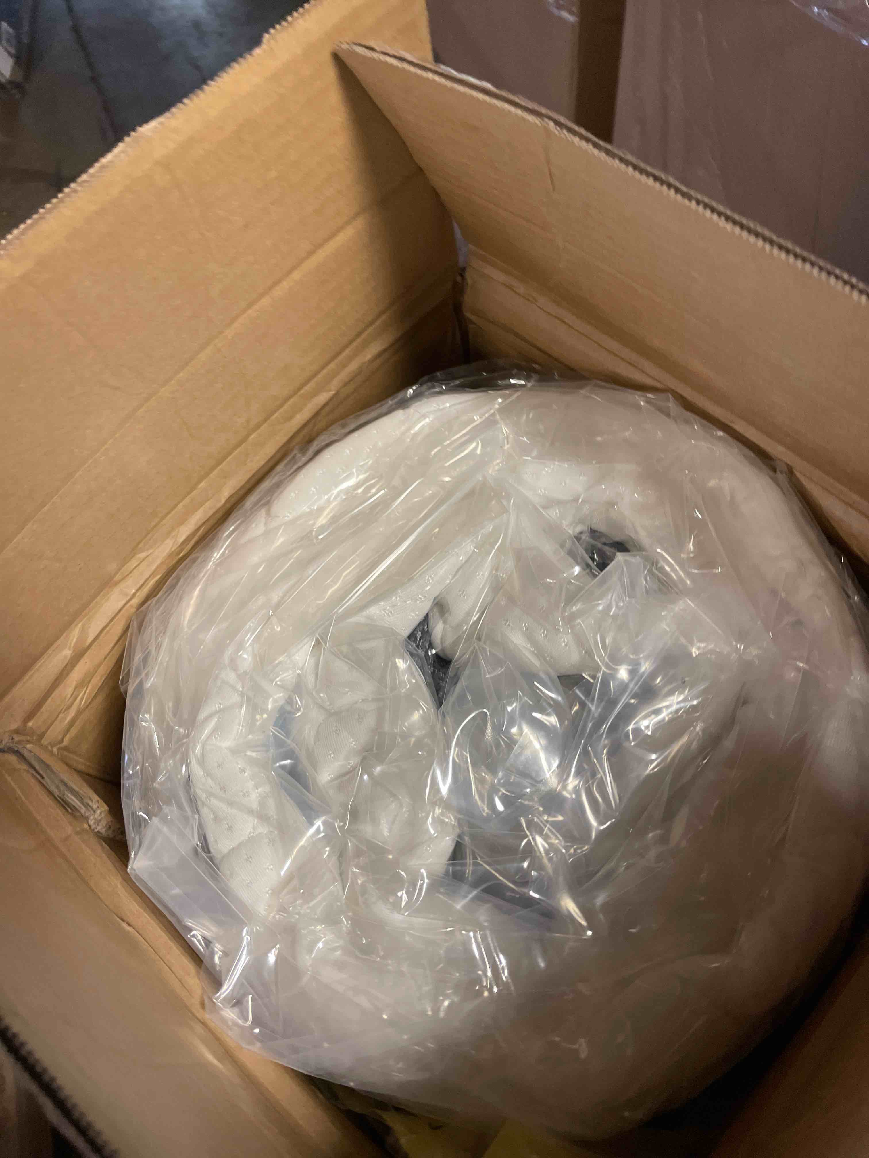 https://s3.amazonaws.com/lotting-images-prod/phillipi/BRN1935493_1759429785478.jpeg