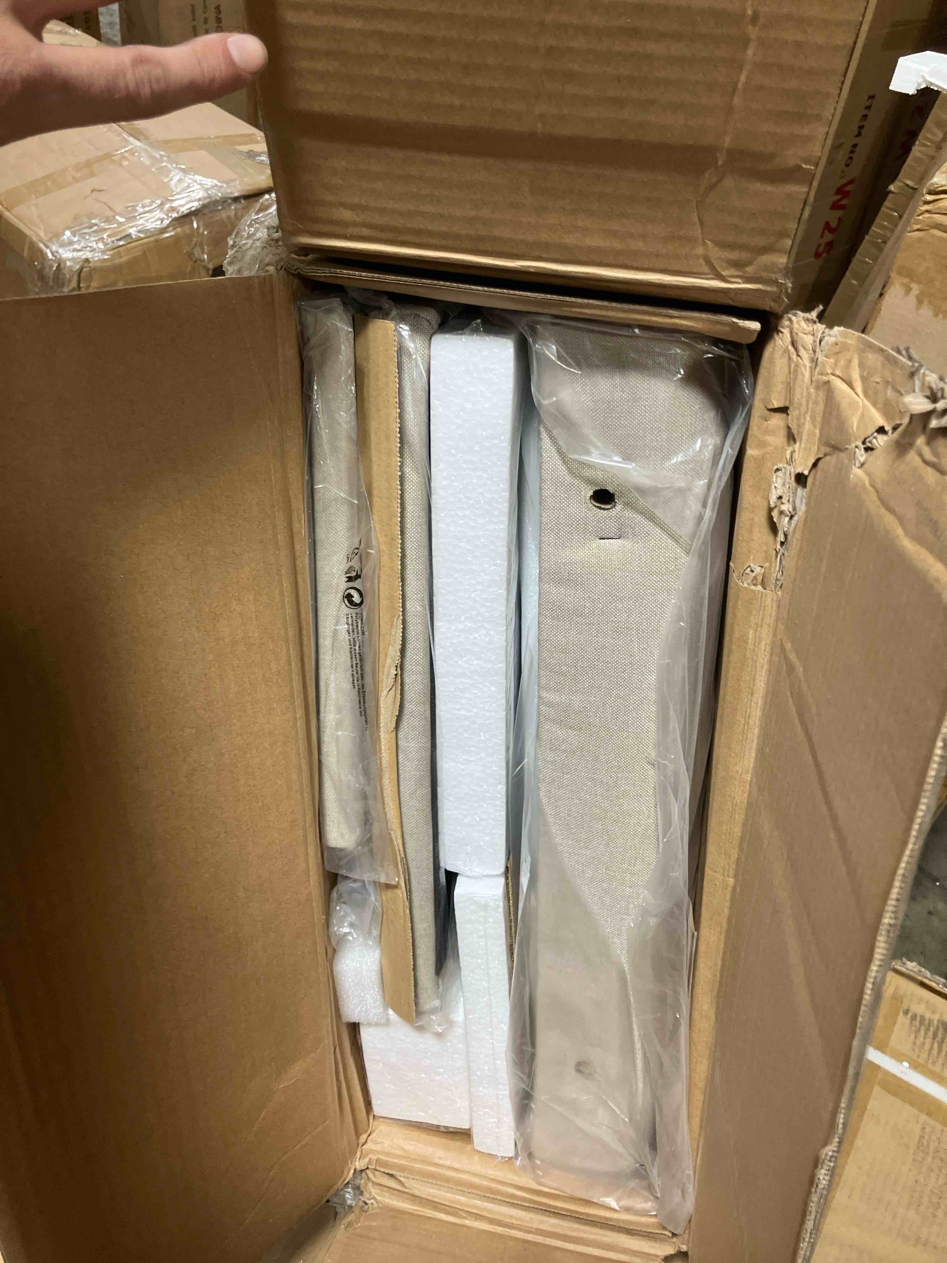 https://s3.amazonaws.com/lotting-images-prod/phillipi/BRN1935711_1761151354361.jpeg