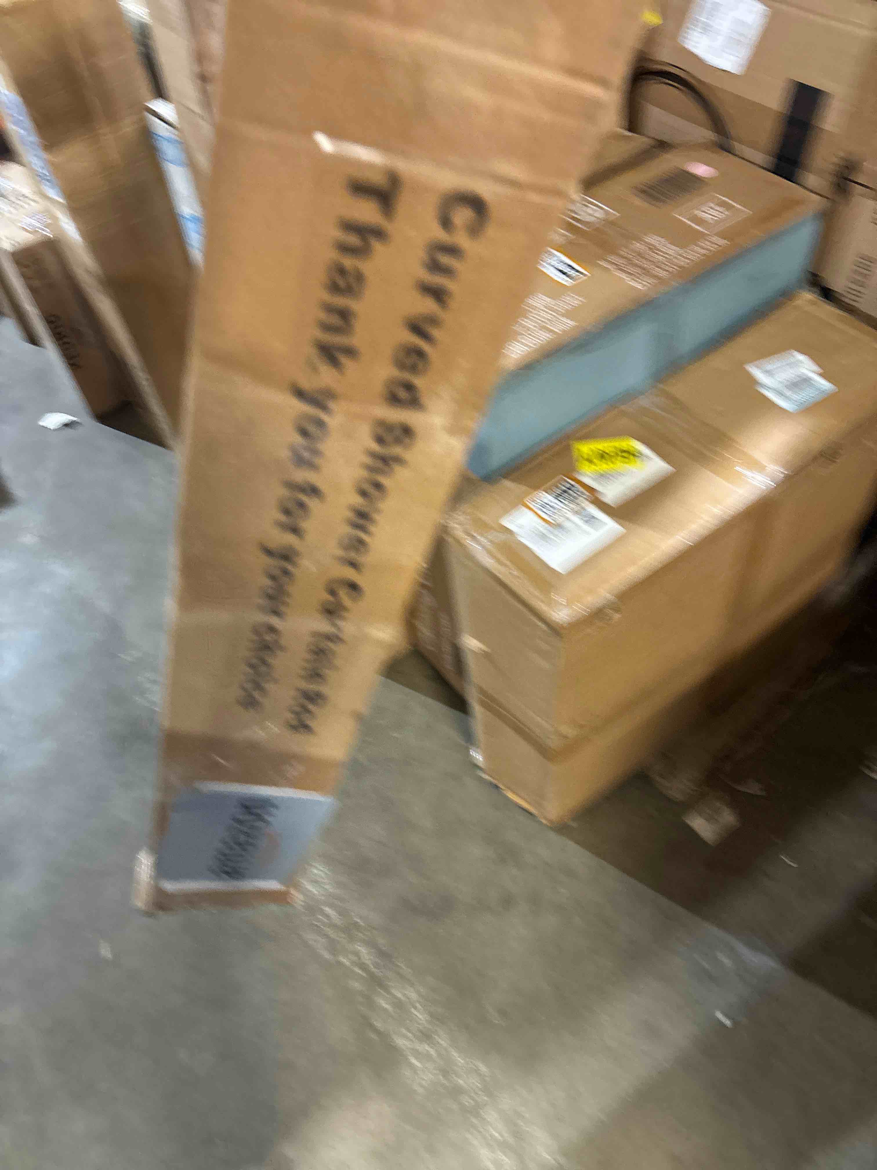 https://s3.amazonaws.com/lotting-images-prod/phillipi/BRN1936644_1740490547791.jpeg