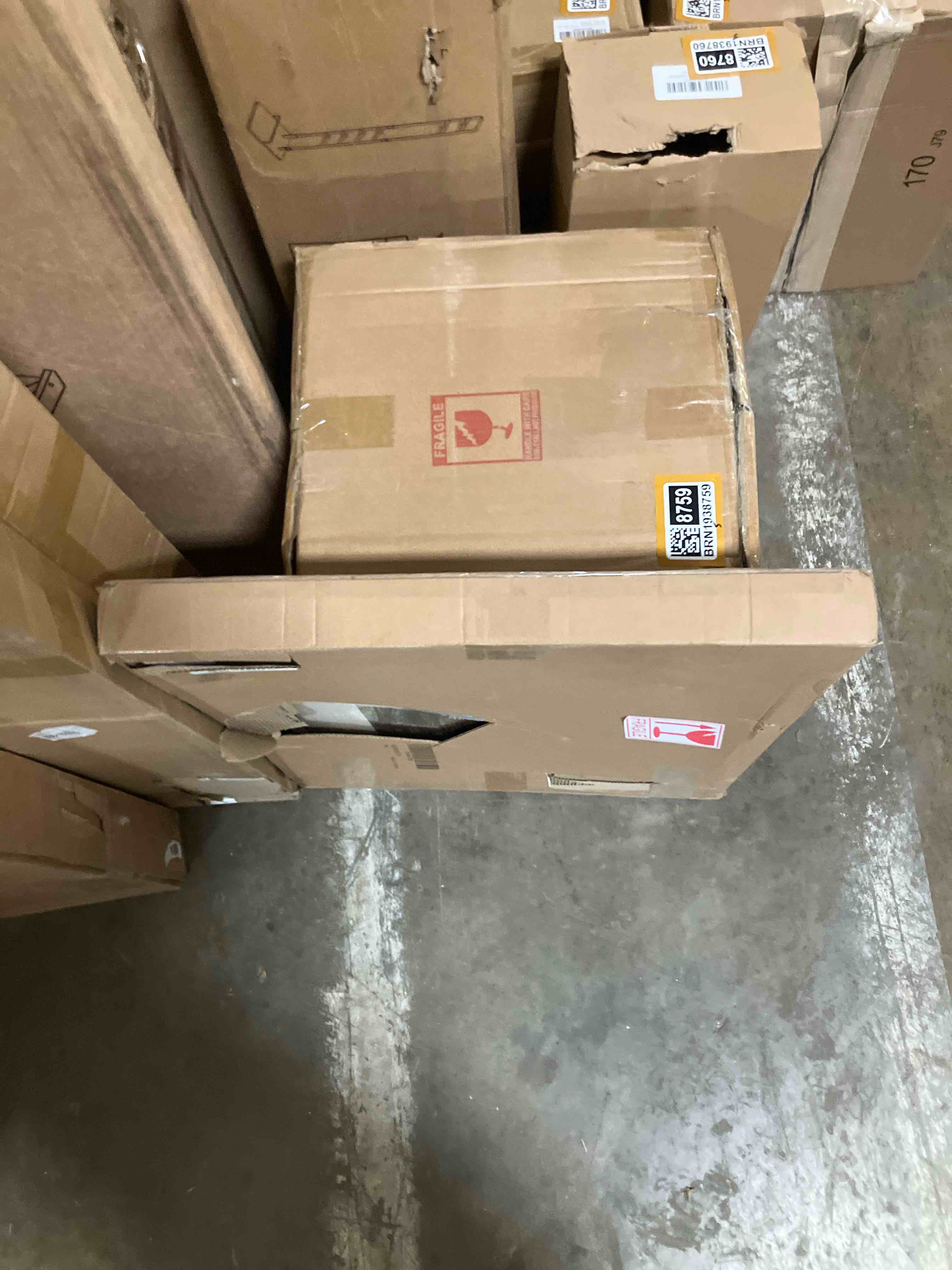 https://s3.amazonaws.com/lotting-images-prod/phillipi/BRN1938757_1741977894314.jpeg