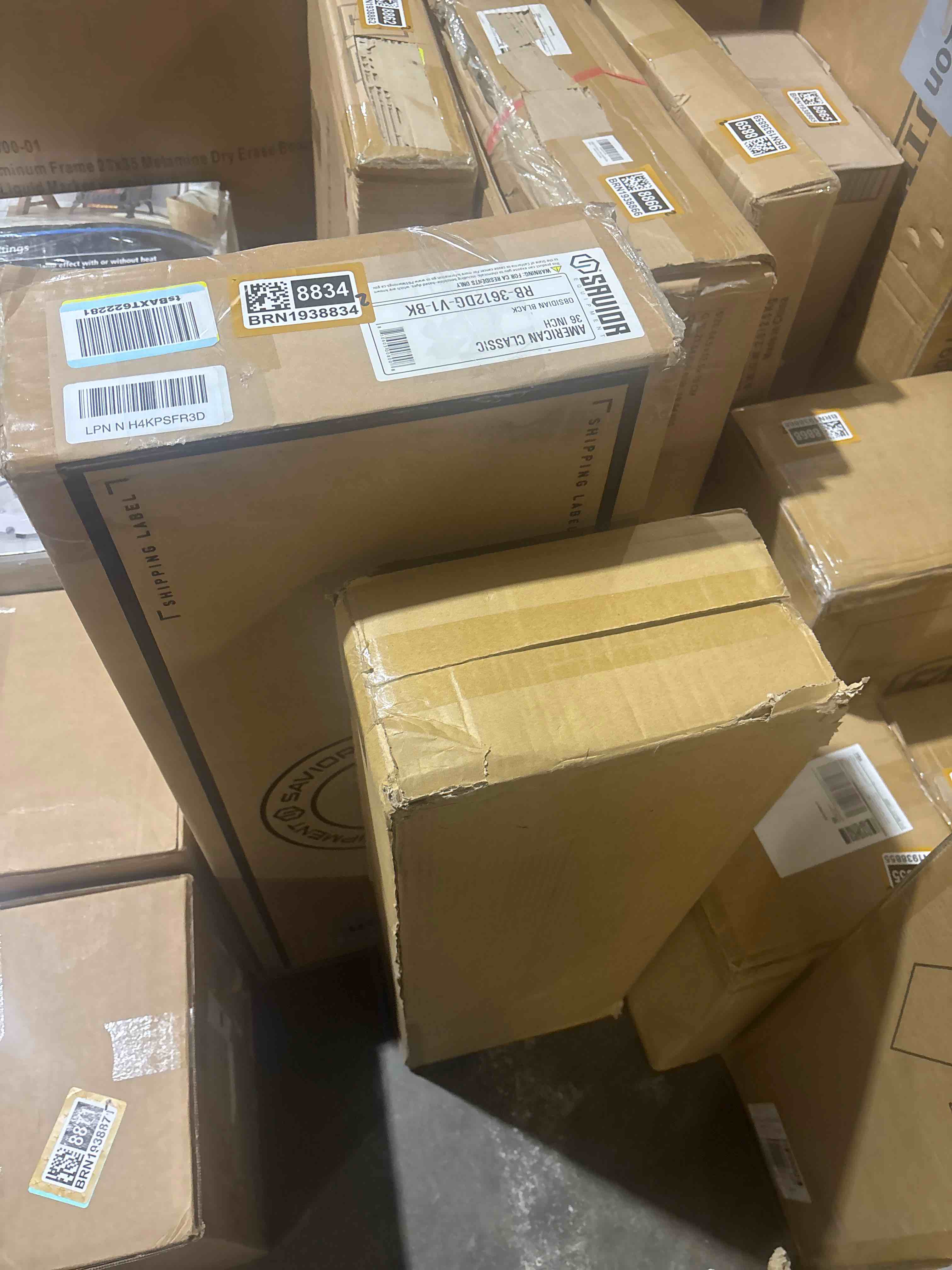 https://s3.amazonaws.com/lotting-images-prod/phillipi/BRN1938833_1742223243183.jpeg
