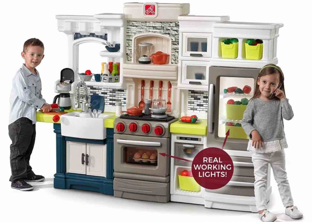 Step2 Elegant Edge Kitchen Large Kitchen Play Set