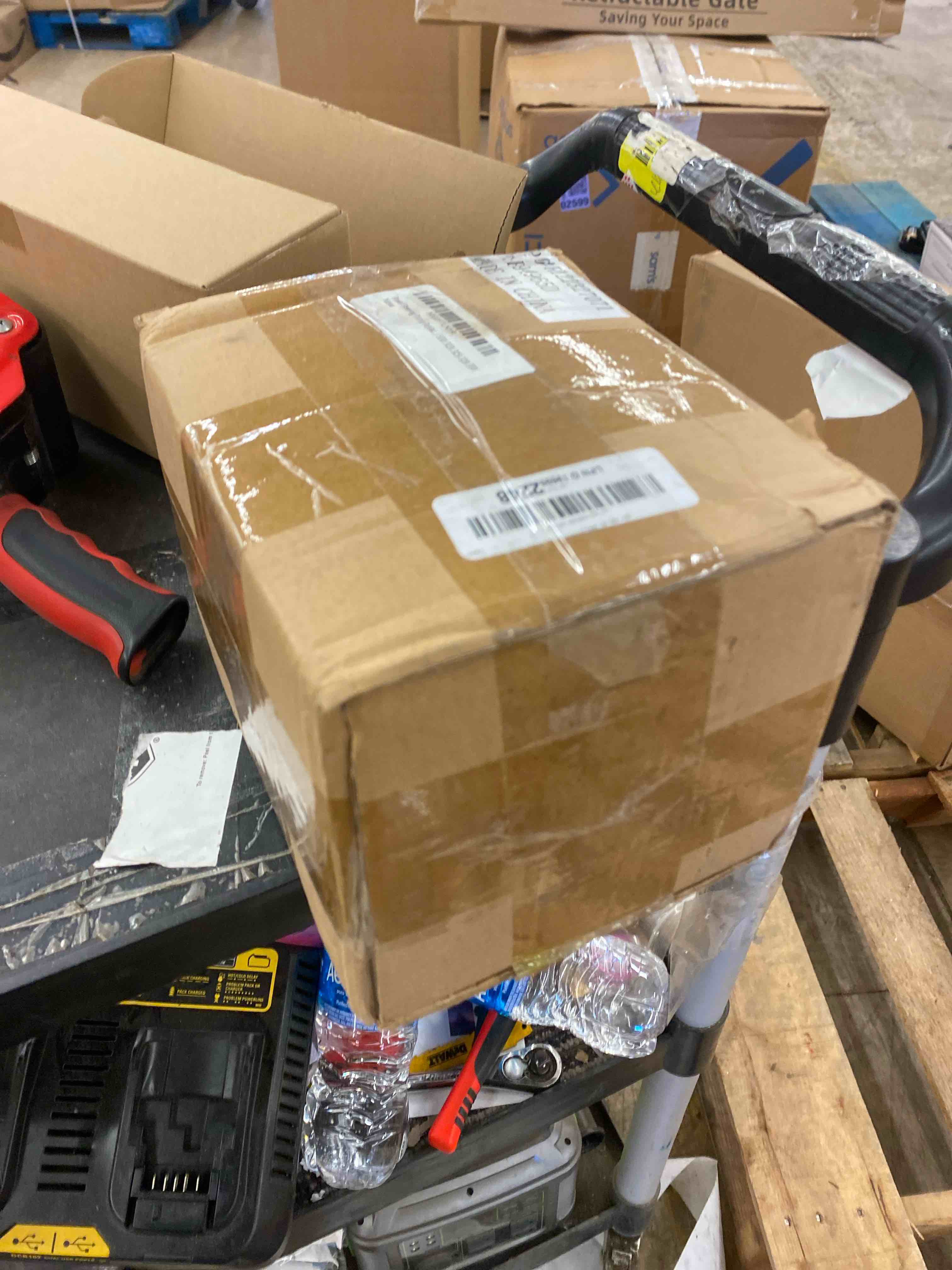 https://s3.amazonaws.com/lotting-images-prod/phillipi/BRN1939457_1742231643245.jpeg
