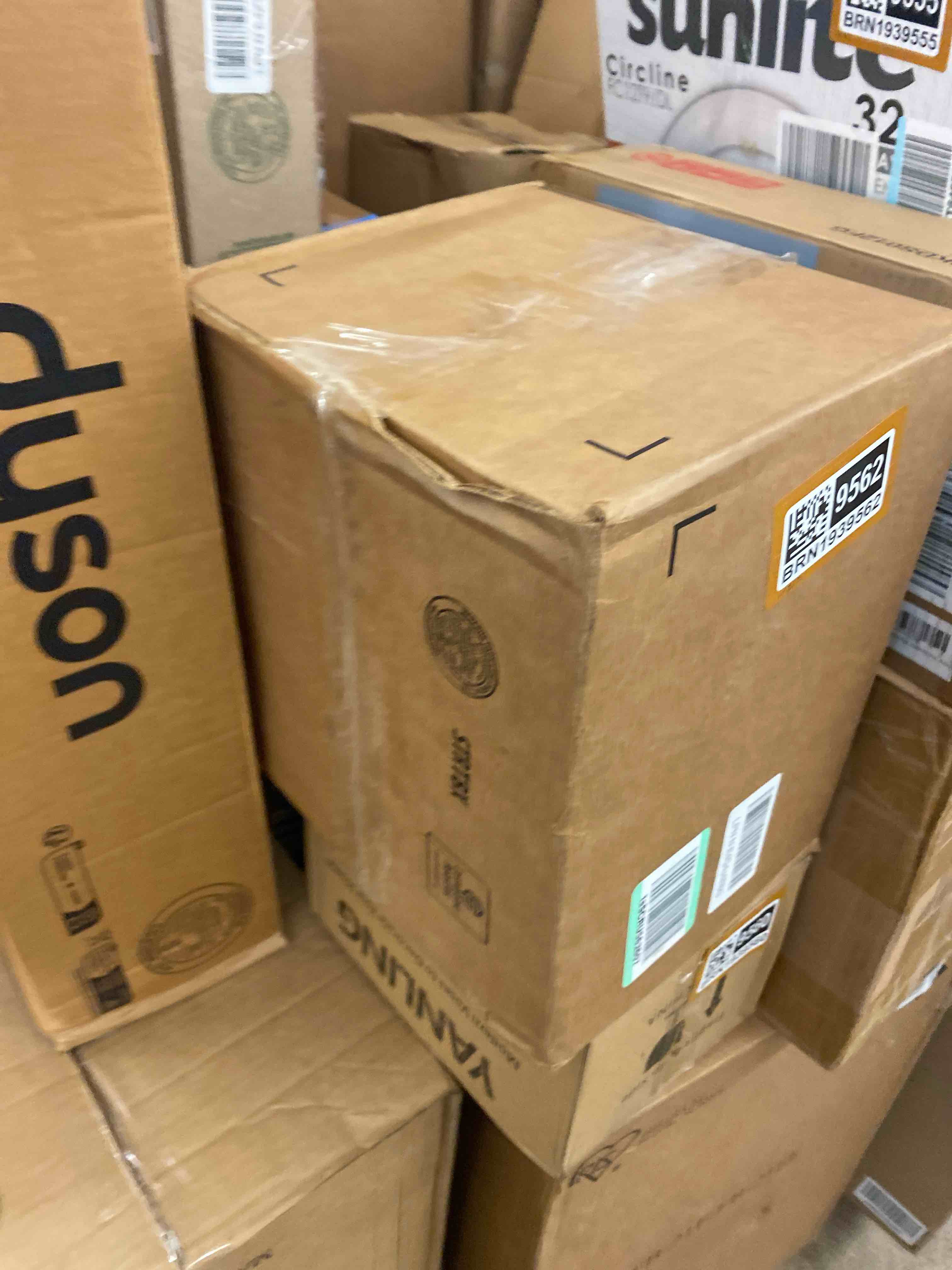 https://s3.amazonaws.com/lotting-images-prod/phillipi/BRN1939562_1742563332308.jpeg