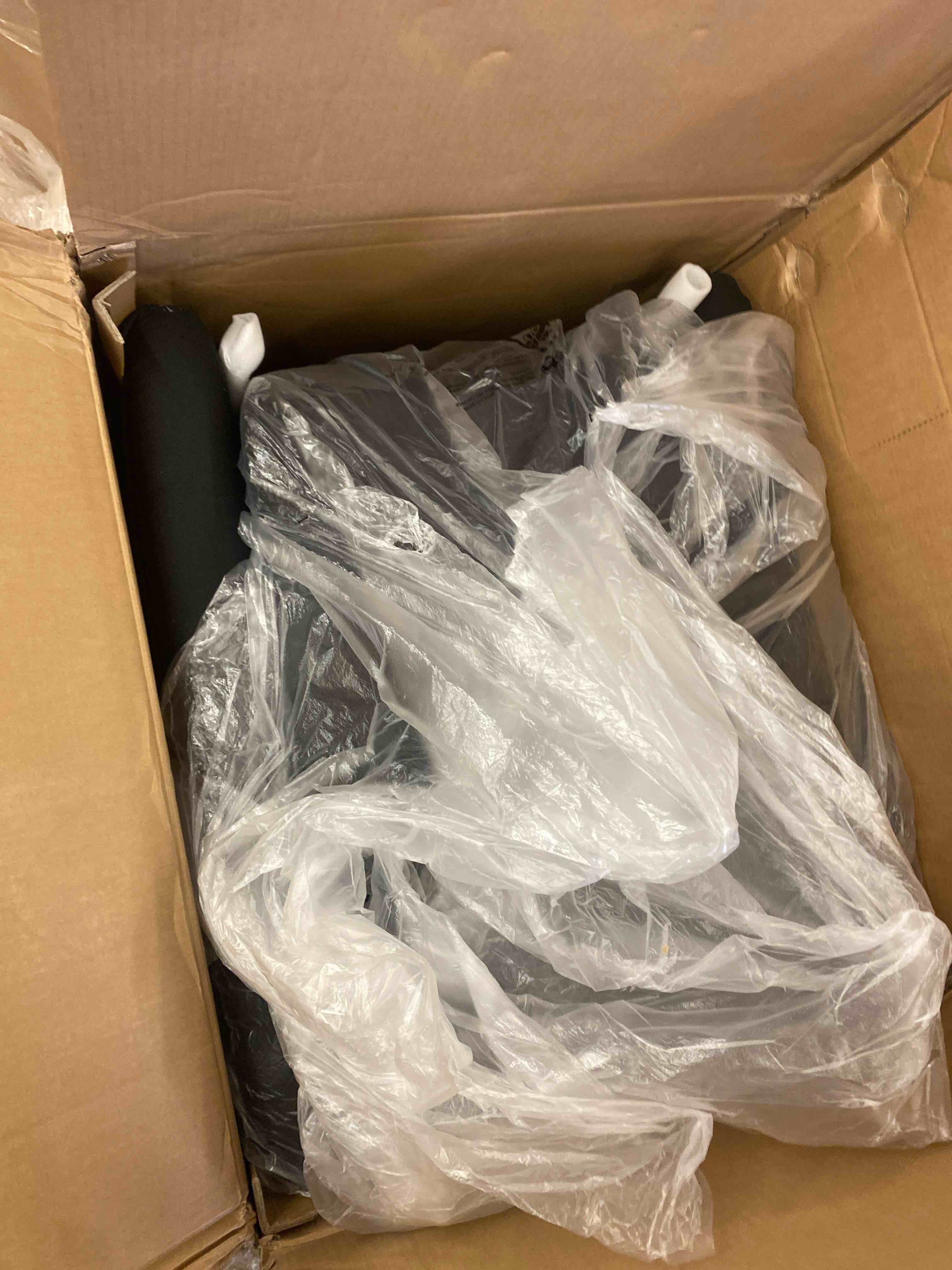 https://s3.amazonaws.com/lotting-images-prod/phillipi/BRN1940624_1745013825550.jpeg