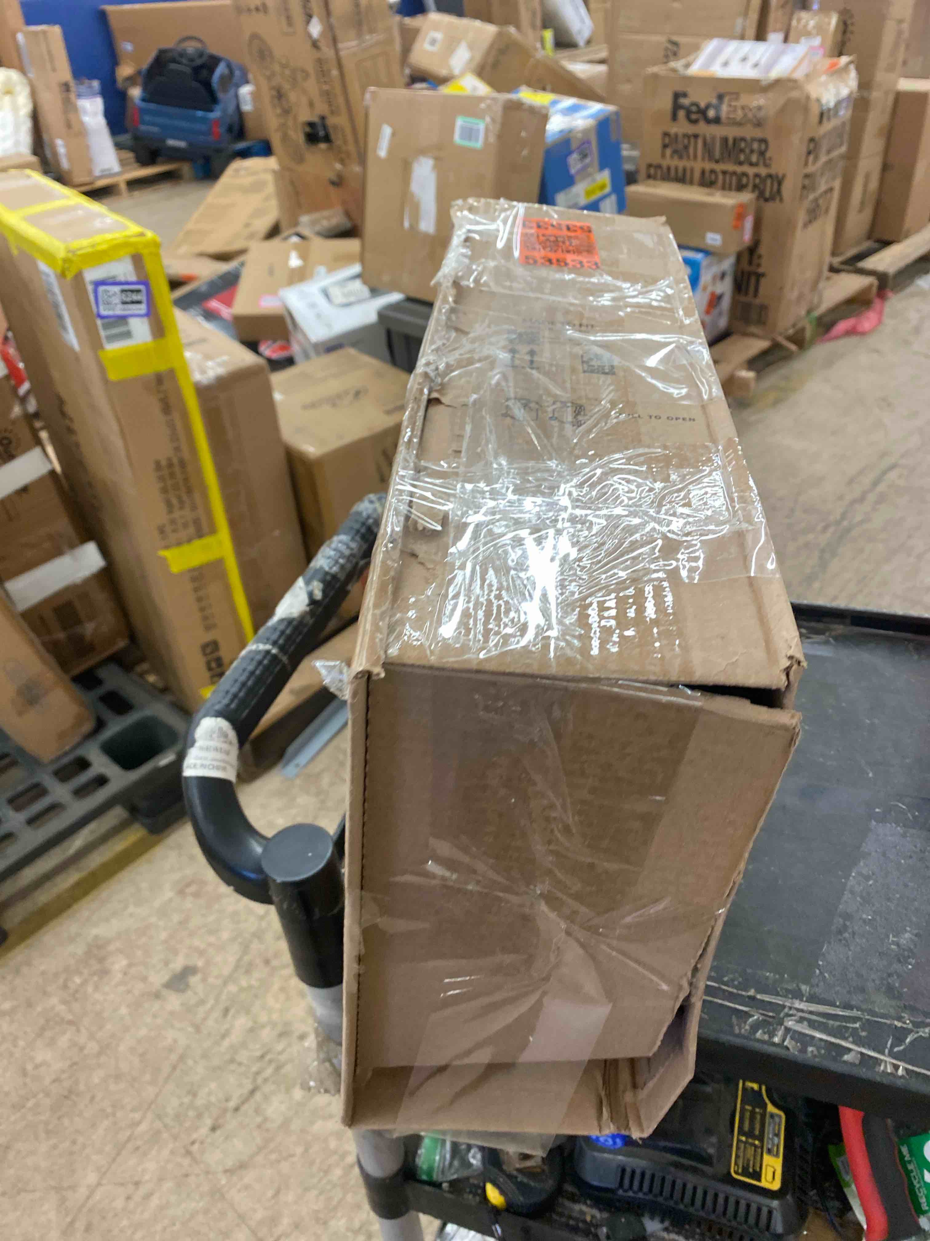 https://s3.amazonaws.com/lotting-images-prod/phillipi/BRN1940629_1745067343145.jpeg
