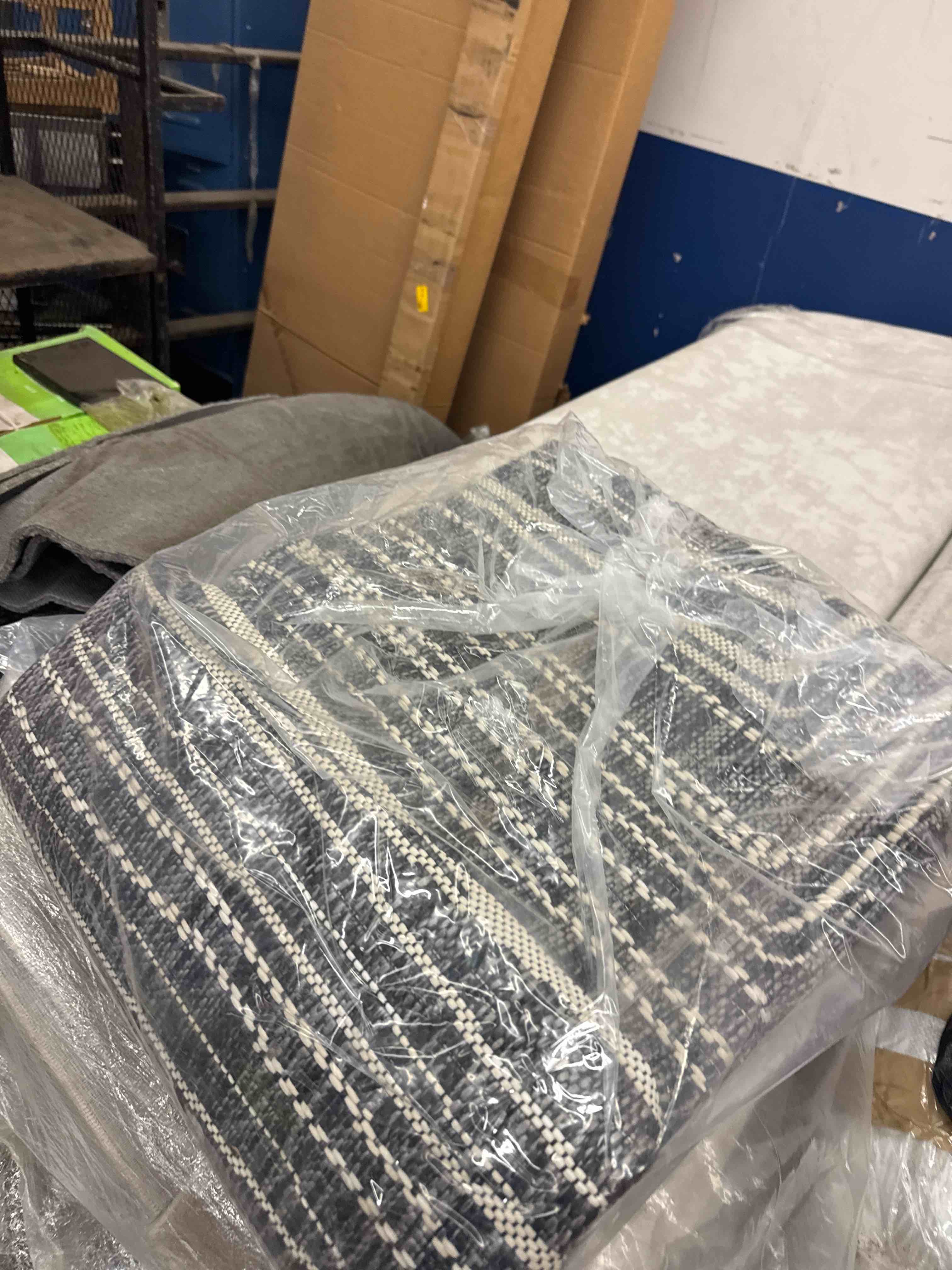 https://s3.amazonaws.com/lotting-images-prod/phillipi/BRN1940846_1746195806976.jpeg