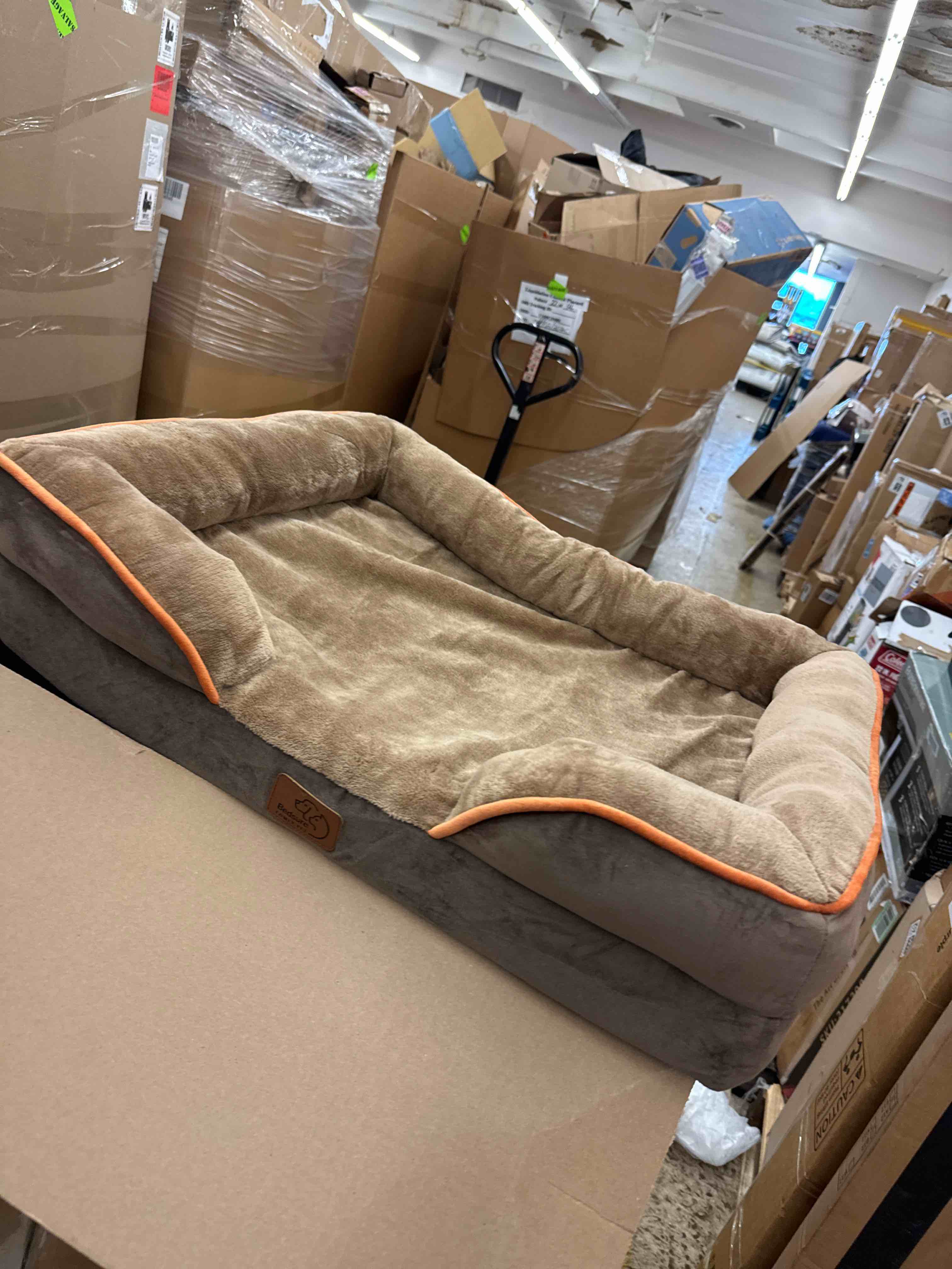 https://s3.amazonaws.com/lotting-images-prod/phillipi/BRN1941014_1746466282760.jpeg