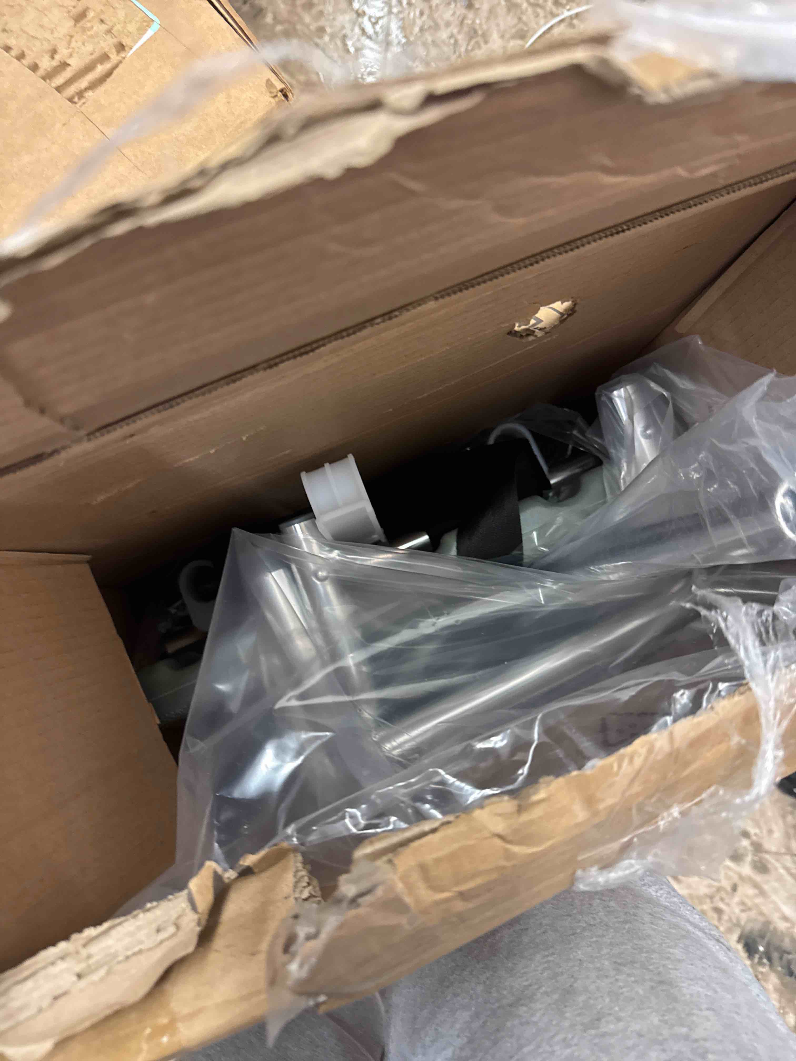 https://s3.amazonaws.com/lotting-images-prod/phillipi/BRN1941054_1746475735191.jpeg