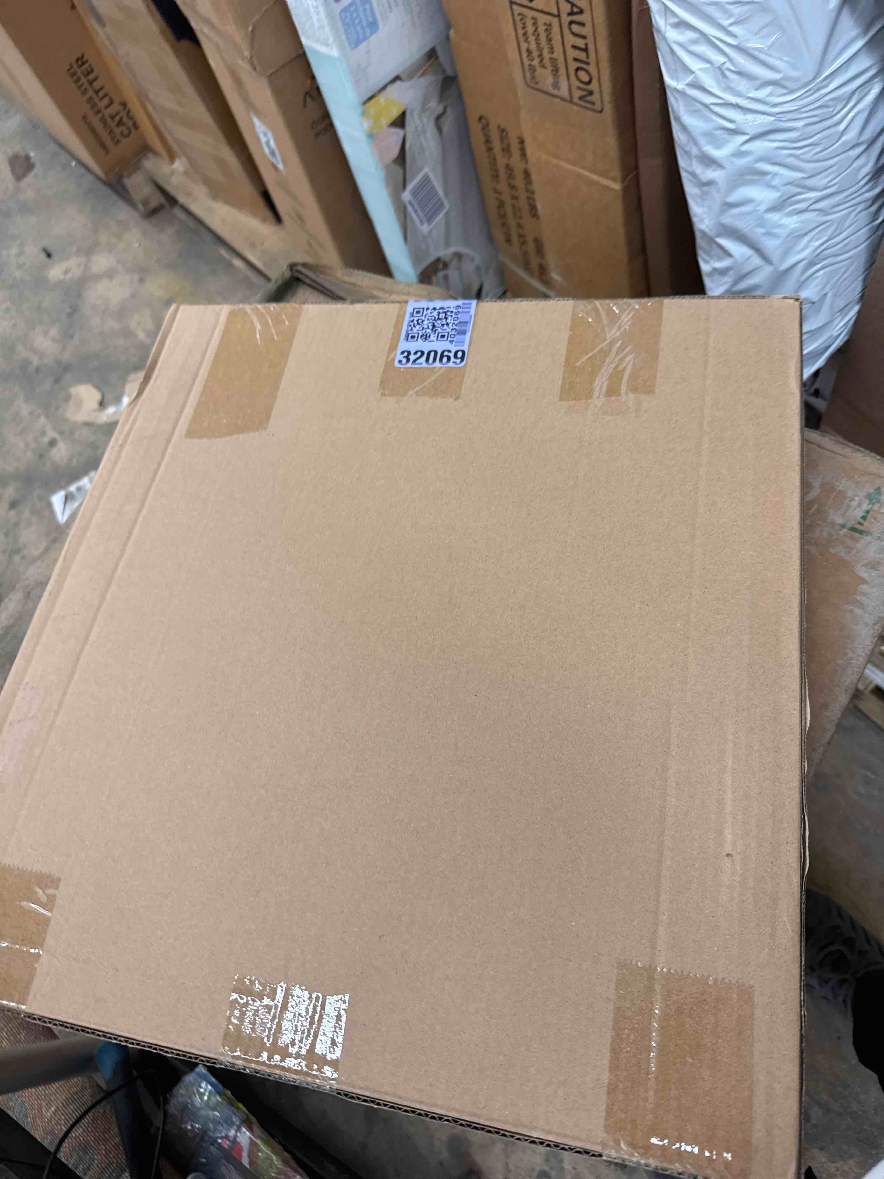 https://s3.amazonaws.com/lotting-images-prod/phillipi/BRN1941193_1746562090824.jpeg