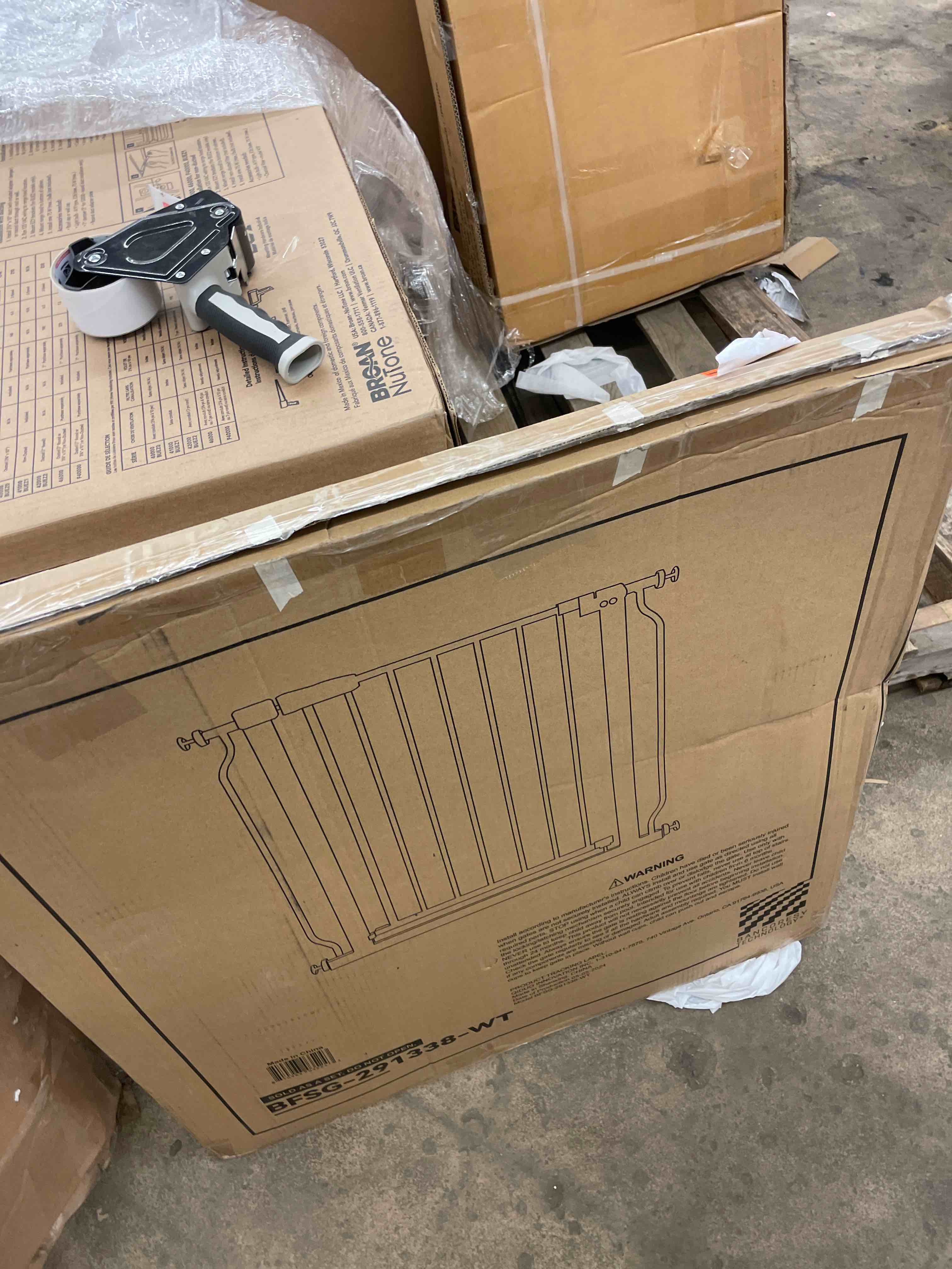 https://s3.amazonaws.com/lotting-images-prod/phillipi/BRN1941209_1746563405964.jpeg