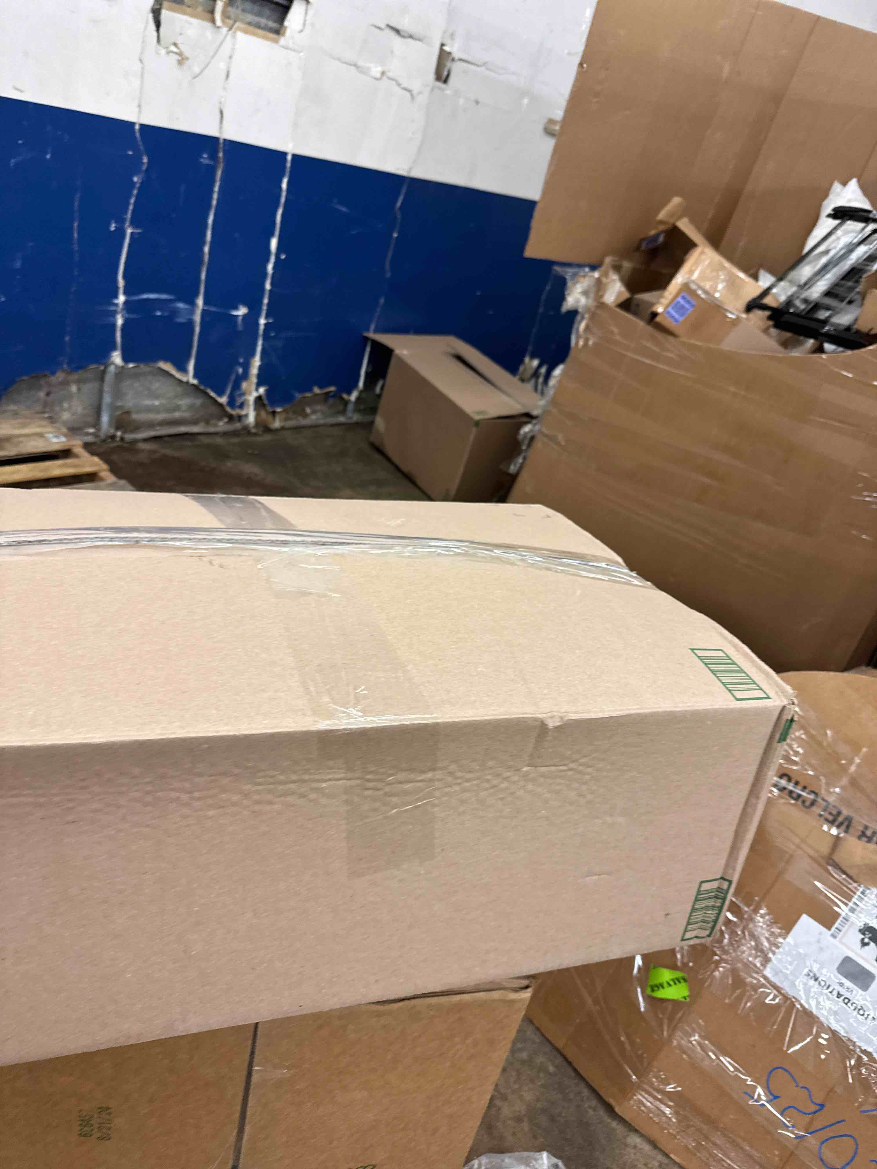 https://s3.amazonaws.com/lotting-images-prod/phillipi/BRN1941224_1746635107272.jpeg