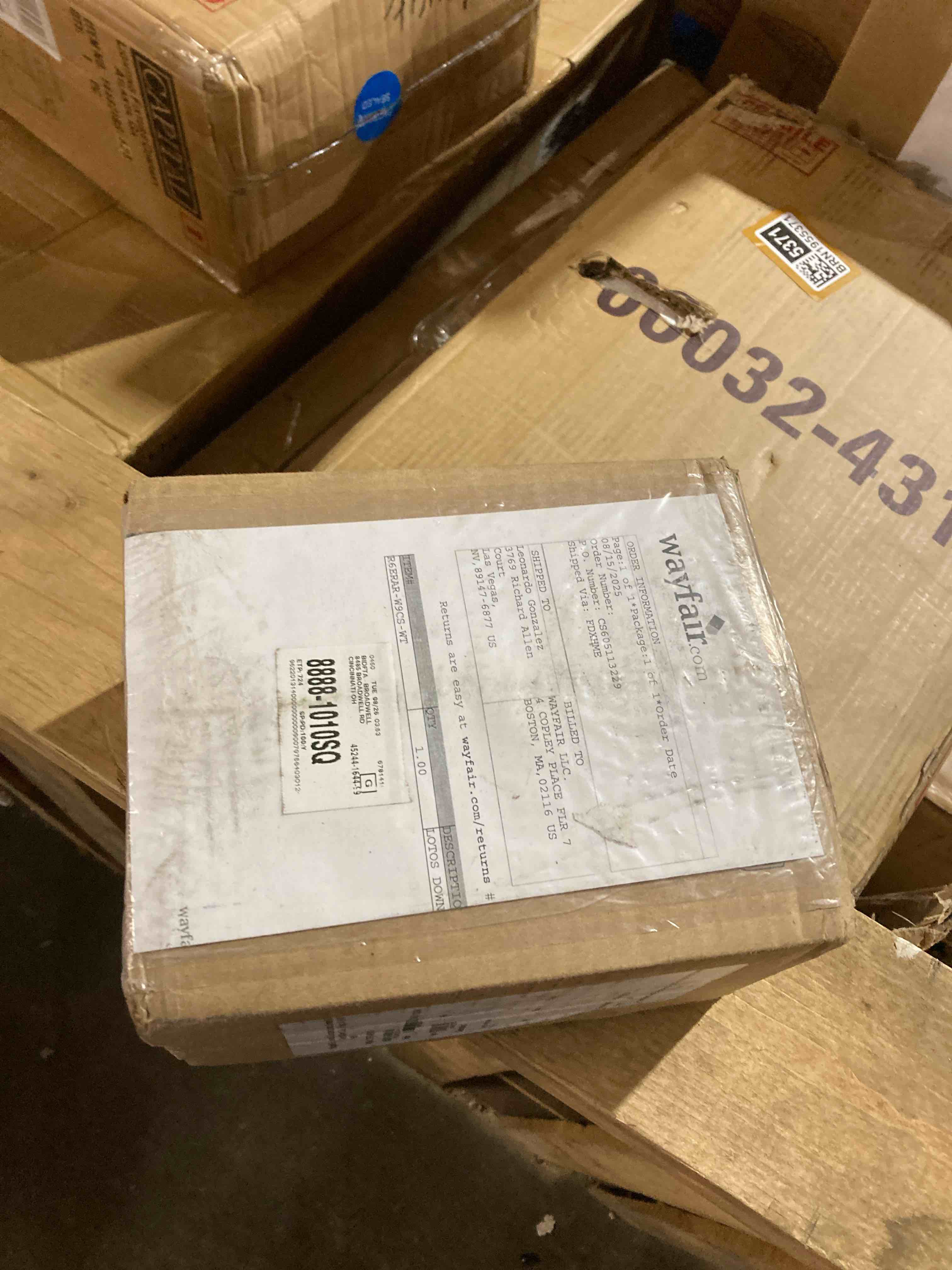 https://s3.amazonaws.com/lotting-images-prod/phillipi/BRN1942004_1756907586649.jpeg