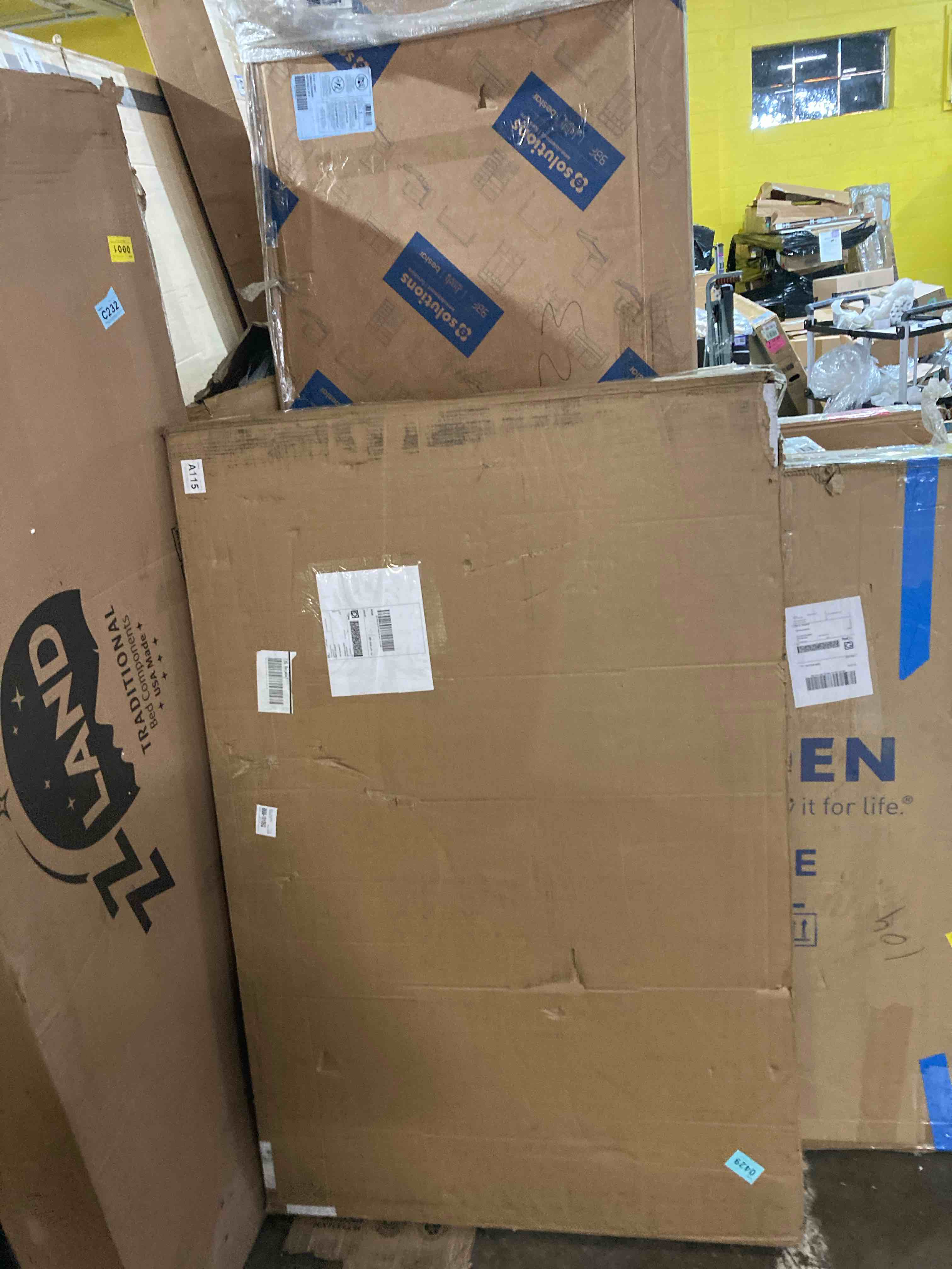 https://s3.amazonaws.com/lotting-images-prod/phillipi/BRN1942006_1756907946098.jpeg