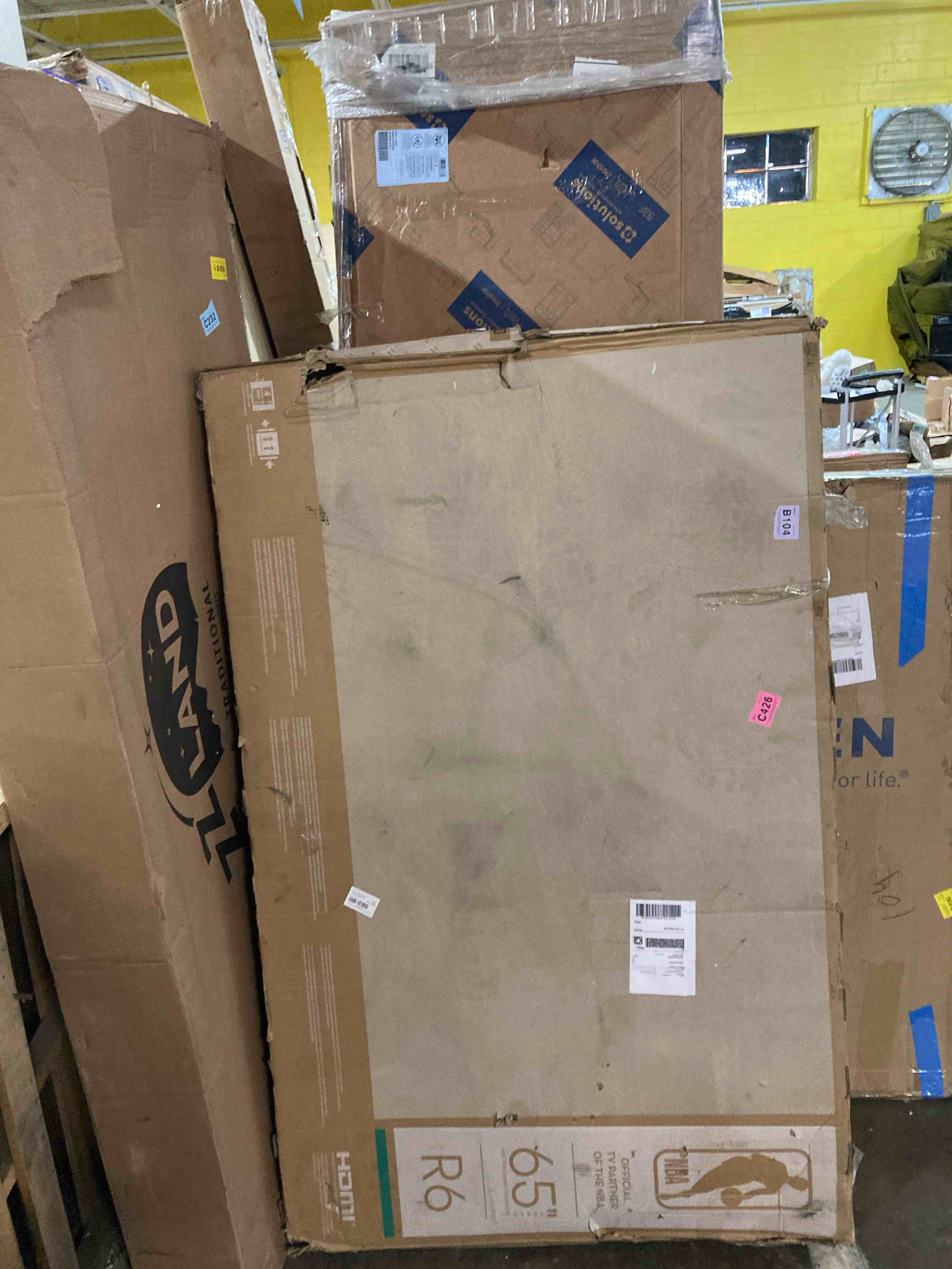 https://s3.amazonaws.com/lotting-images-prod/phillipi/BRN1942007_1756908170351.jpeg